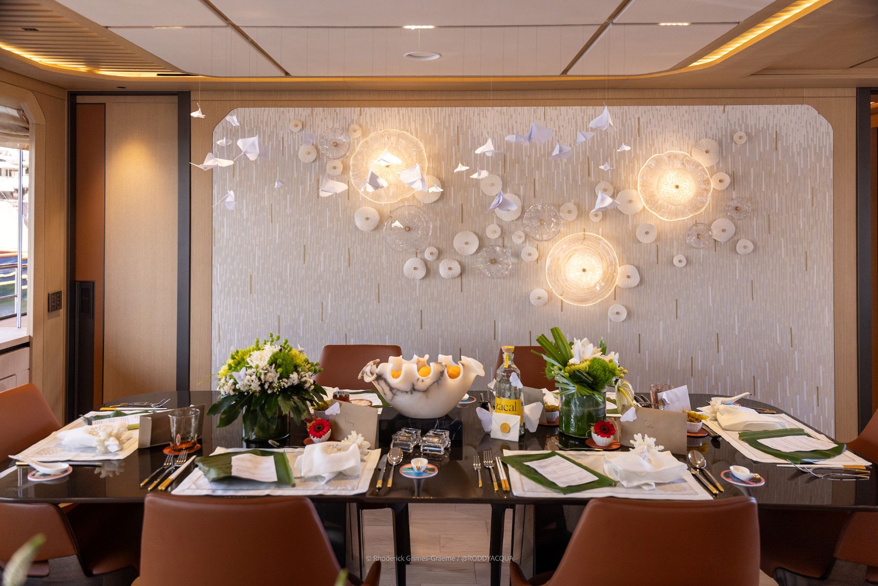 HAZE2 table photo 1-ap5VpJpZ.jpg