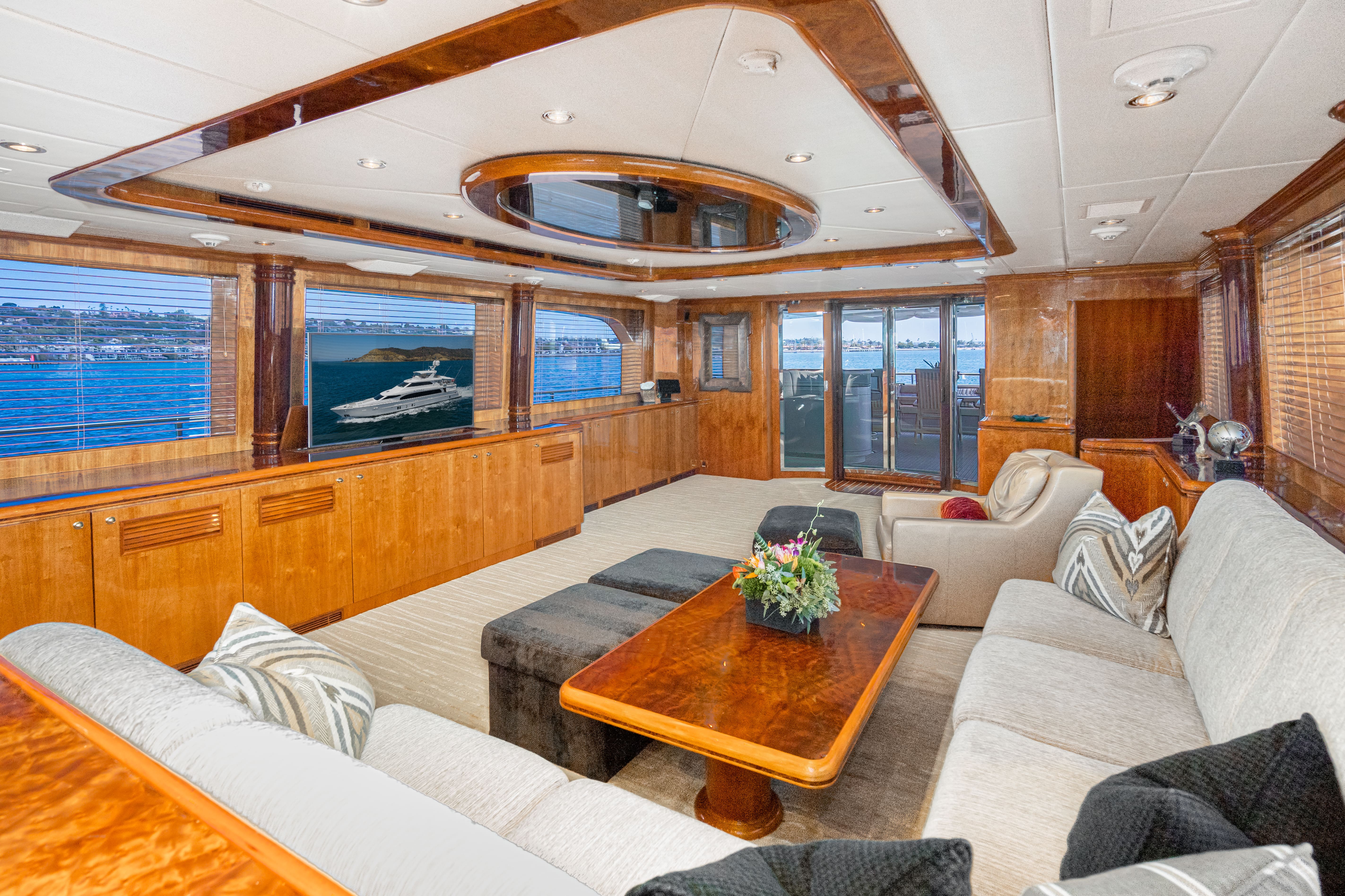 Aboard EL MIRAR II a 108ft (32.92m) luxury motor yacht , built by HORIZON in 2008