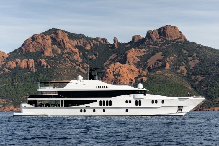 IDOL motor yacht for Sale by Fraser Yachts, built by AUSTAL