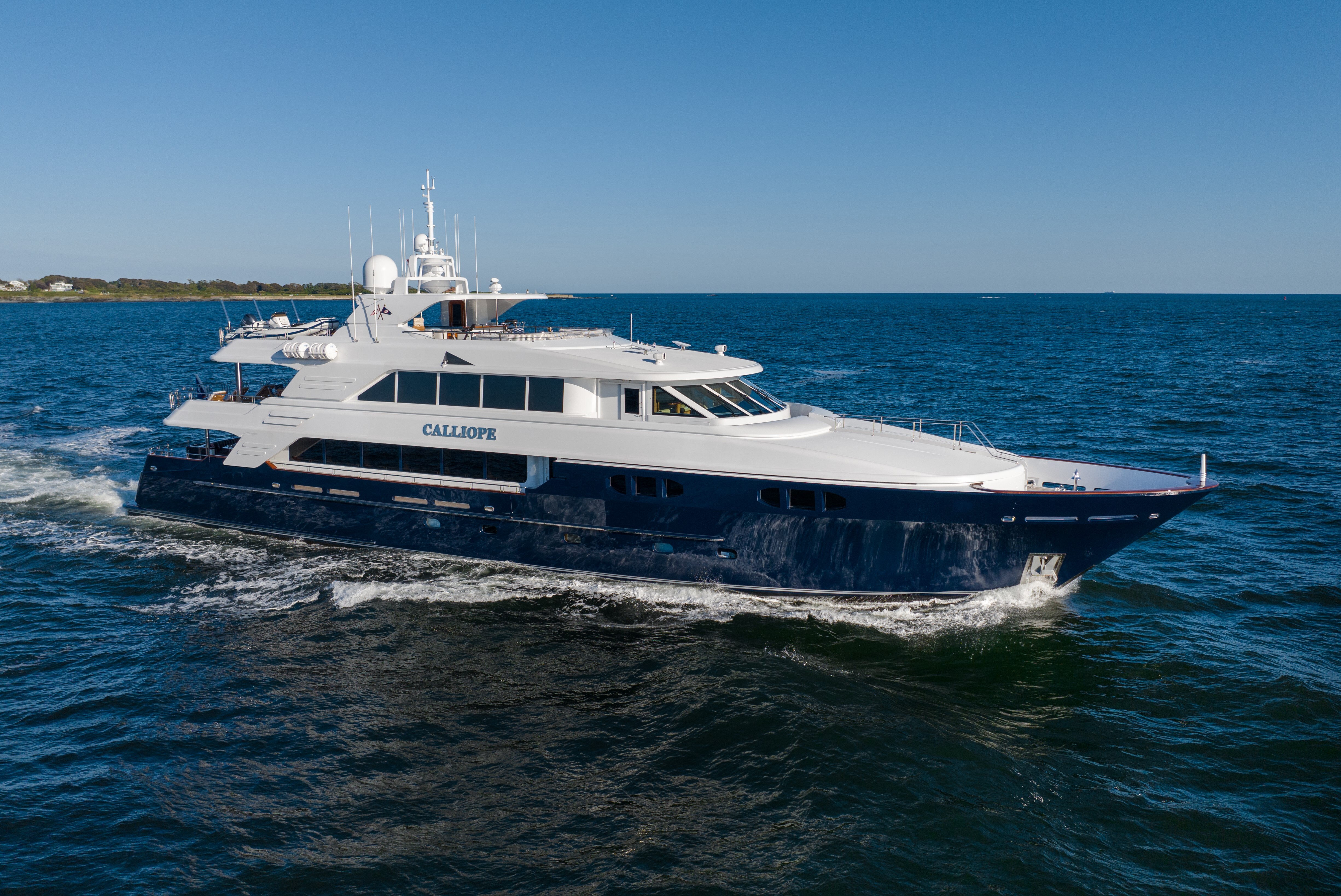 Aboard CALLIOPE a 142ft (43.28m) luxury motor yacht for Sale available with Fraser Yachts, built by RICHMOND YACHTS in 2007
