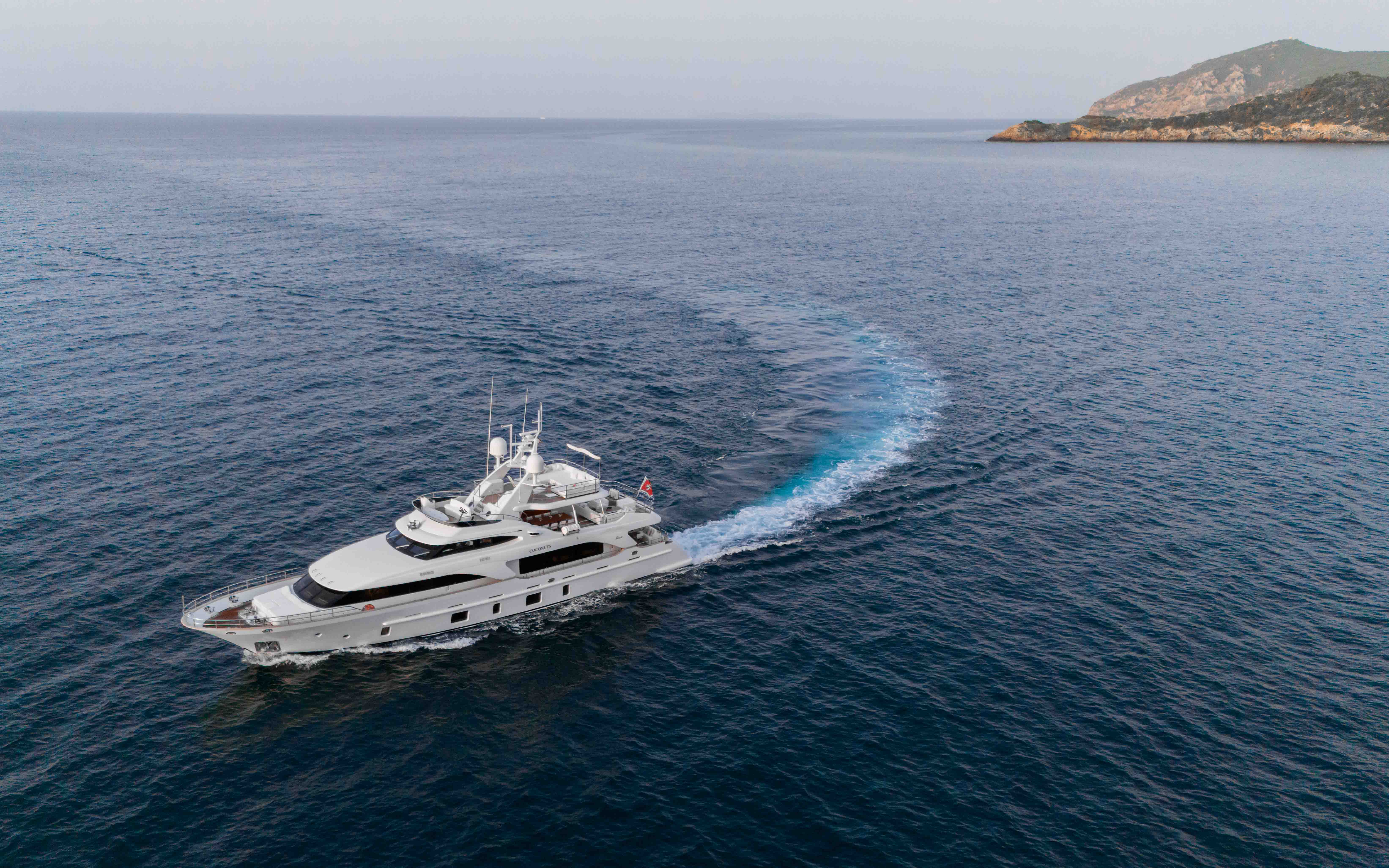 Aboard COCONUTS a 104ft (31.75m) luxury motor yacht for Sale available with Fraser Yachts, built by BENETTI in 2011