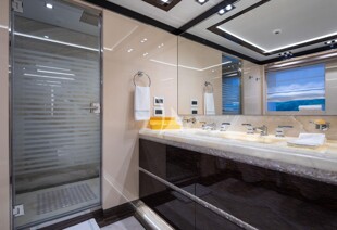 https://media.fraseryachts.com/Yachts/Y1065_KrB_MC/images/yachtfolio/o-ptasia-en-suite-facilities_87892-RONMzJLQ.jpg?vh=a1c90f&w=310