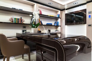 https://media.fraseryachts.com/Yachts/Y1065_KrB_MC/images/yachtfolio/o-ptasia-office_87868-4ceTS9qb.jpg?vh=fc5208&w=310