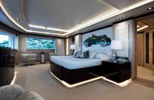 https://media.fraseryachts.com/Yachts/Y1065_KrB_MC/images/yachtfolio/o-ptasia-owner-s-suite_87905-lDkxLv6i.jpg?vh=4511bc&w=310