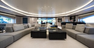 https://media.fraseryachts.com/Yachts/Y1065_KrB_MC/images/yachtfolio/o-ptasia-upper-salon_87818-71HHWOhI.jpg?vh=cf7f6d&w=310