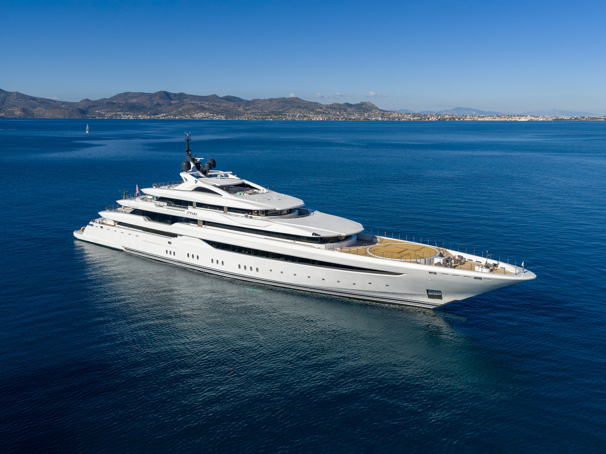 O'PARI motor yacht for Charter by Fraser Yachts, built by GOLDEN YACHTS