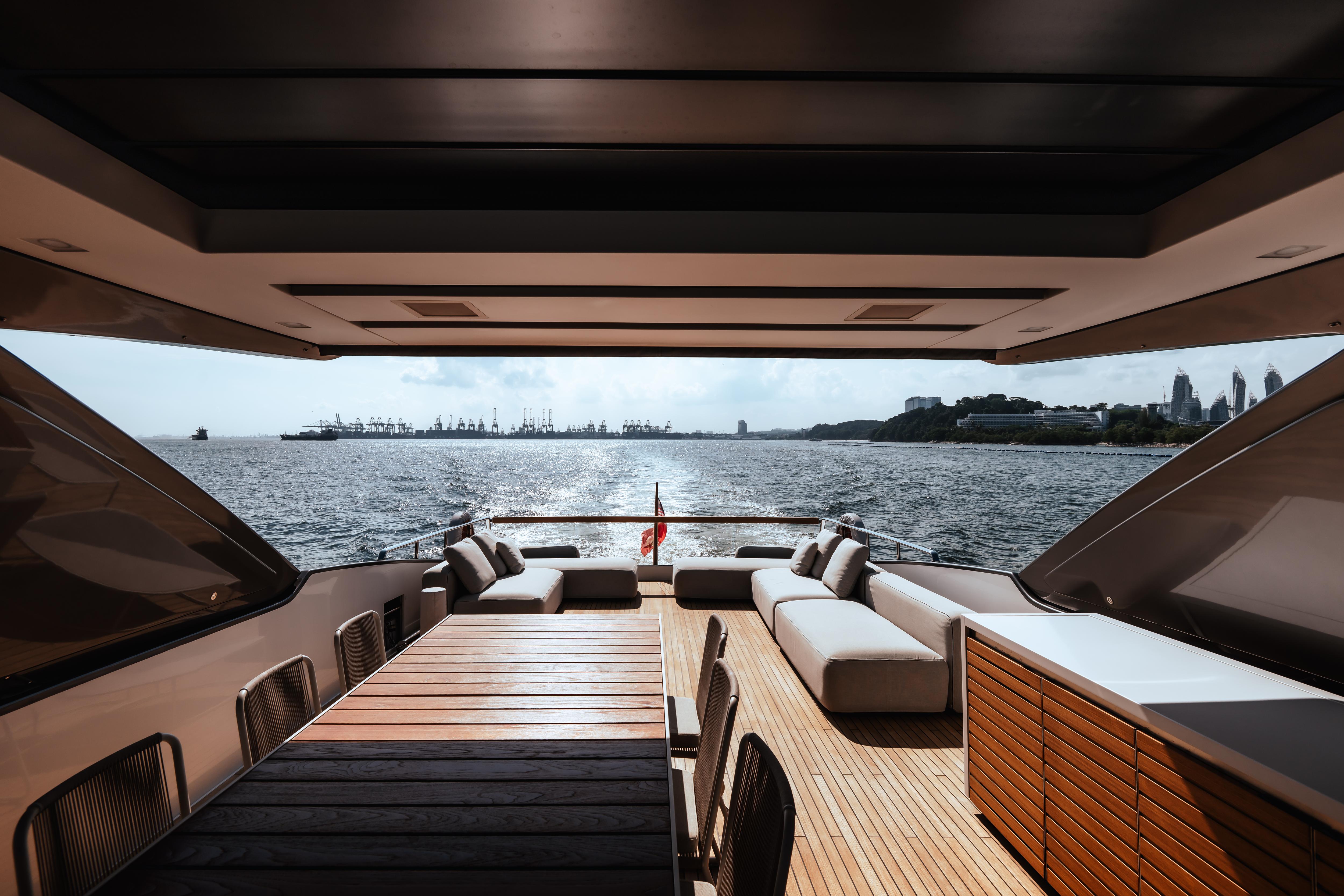 TNT LEISURE motor yacht for Sale by Fraser Yachts, built by SANLORENZO