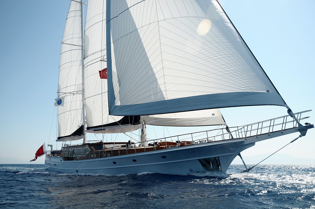 4_Clear-Eyes_Exterior (5)-LFPQDiTv.jpg