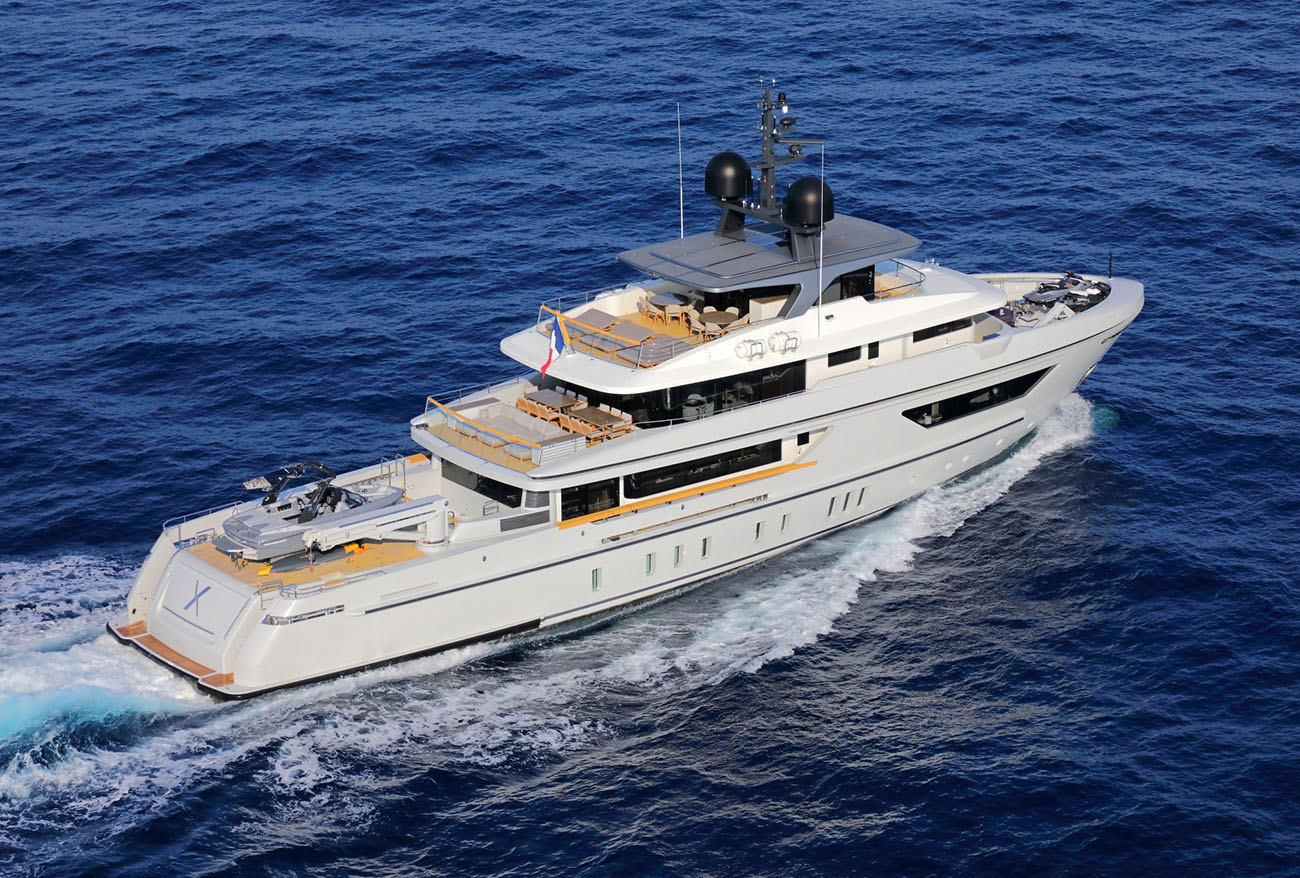 X YACHT FOR CHARTER | FRASER