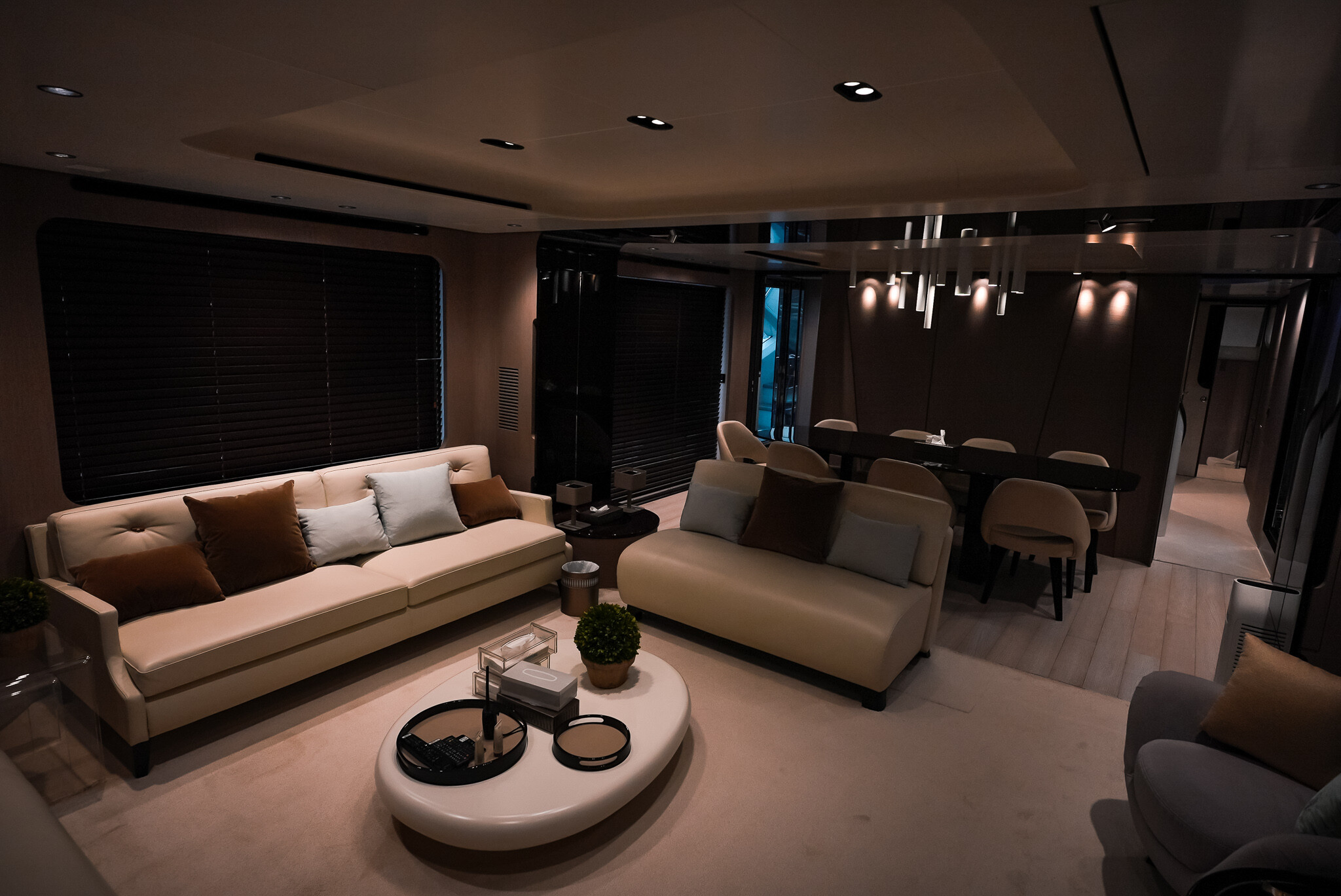 Aboard AZIMUT 27M GRANDE/23 a 87ft (26.78m) luxury motor yacht for Sale available with Fraser Yachts, built by AZIMUT in 2018