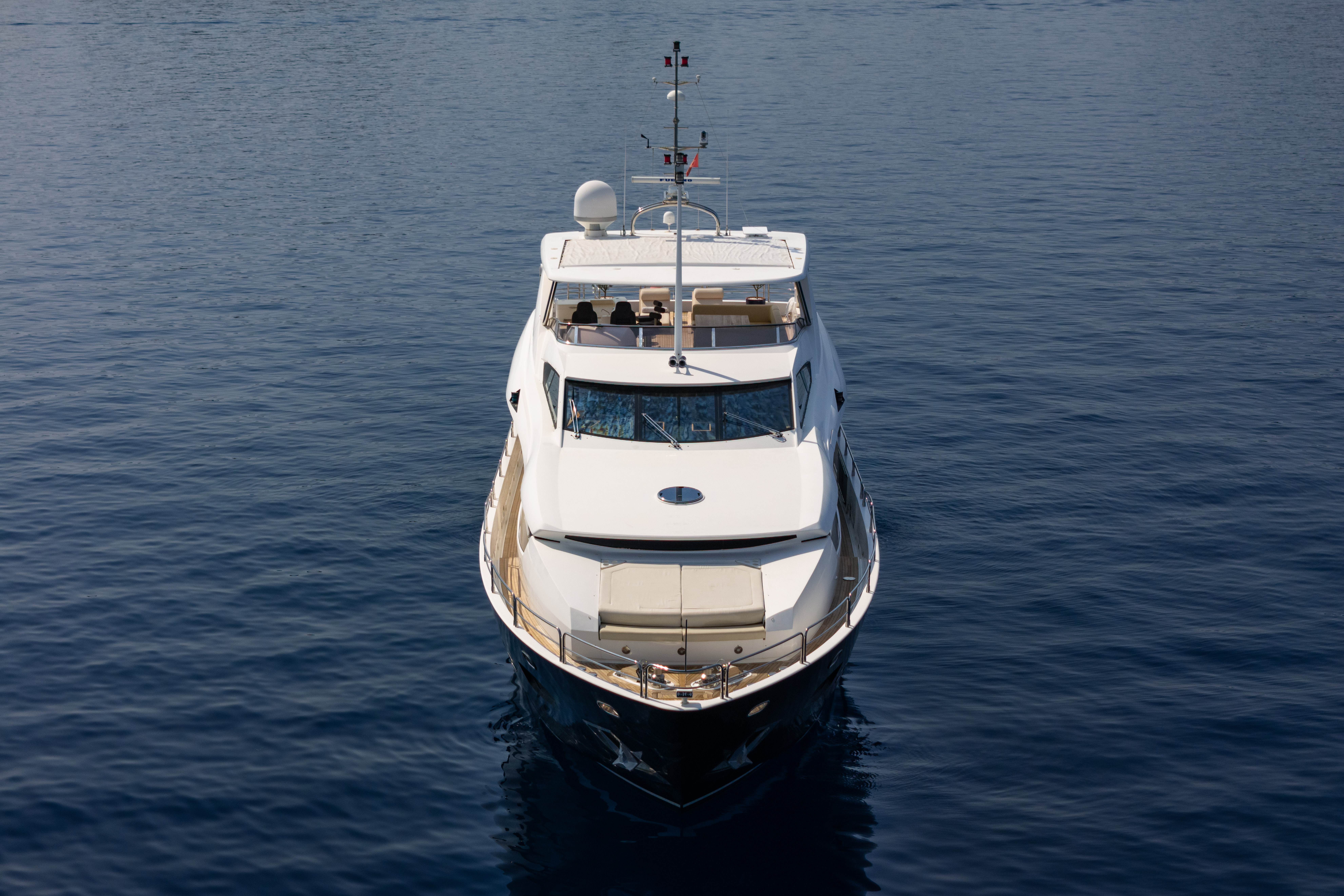 Aboard ROUND MIDNIGHT a 97ft (29.8m) luxury motor yacht for Sale available with Fraser Yachts, built by SUNSEEKER in 2011