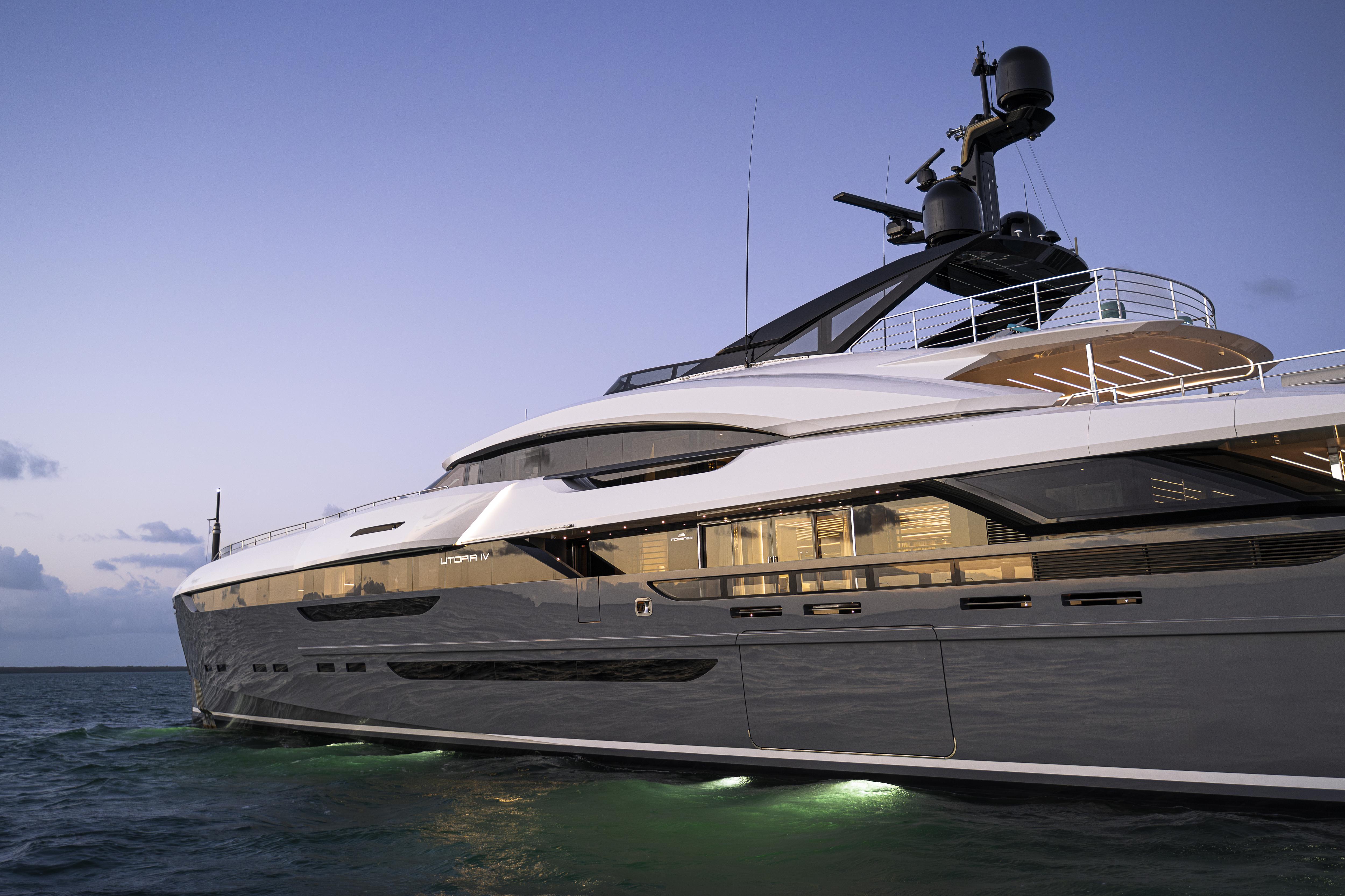 UTOPIA IV motor yacht for Sale & Charter by Fraser Yachts, built by ROSSINAVI