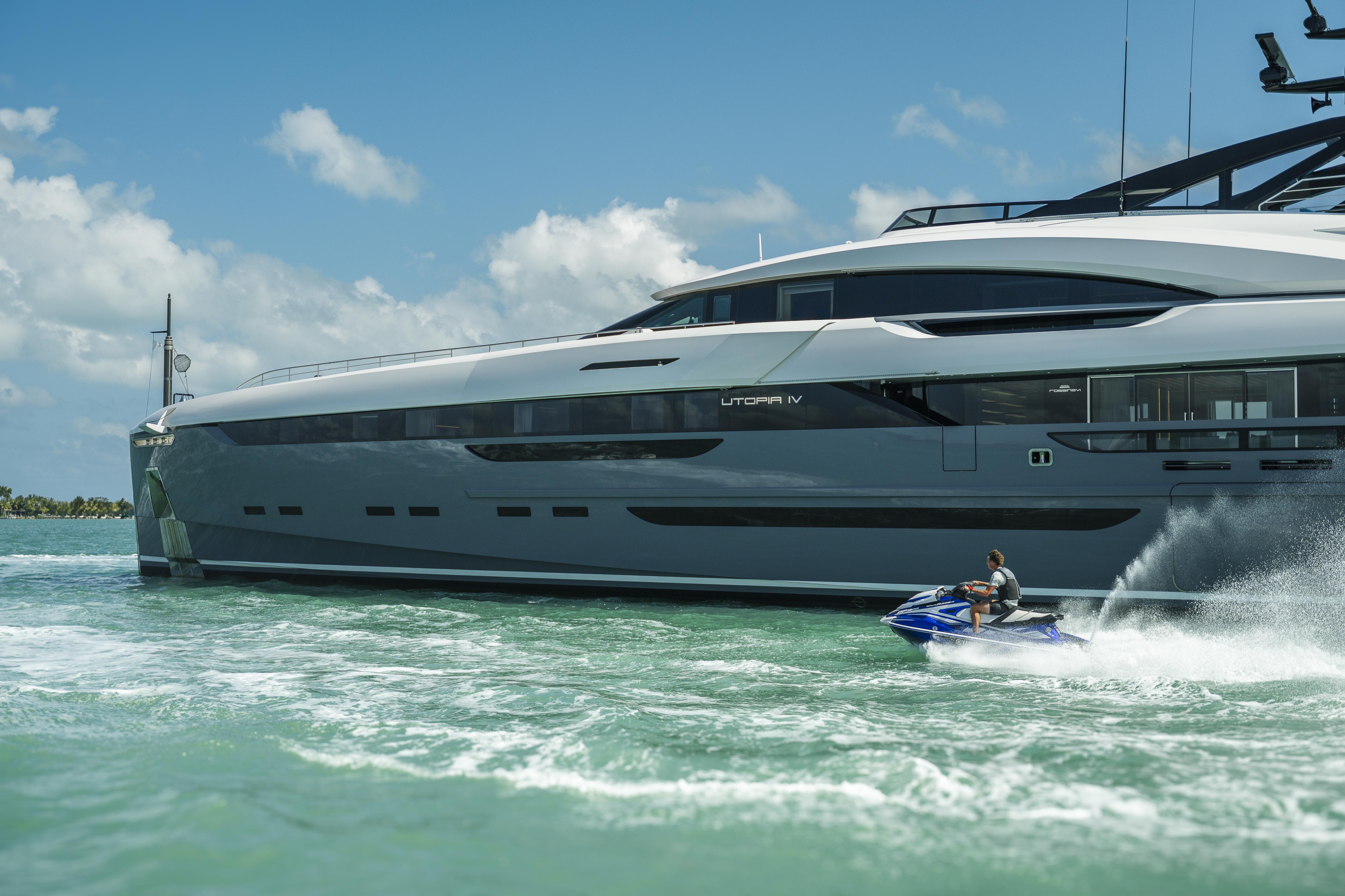 UTOPIA IV motor yacht for Sale & Charter by Fraser Yachts, built by ROSSINAVI