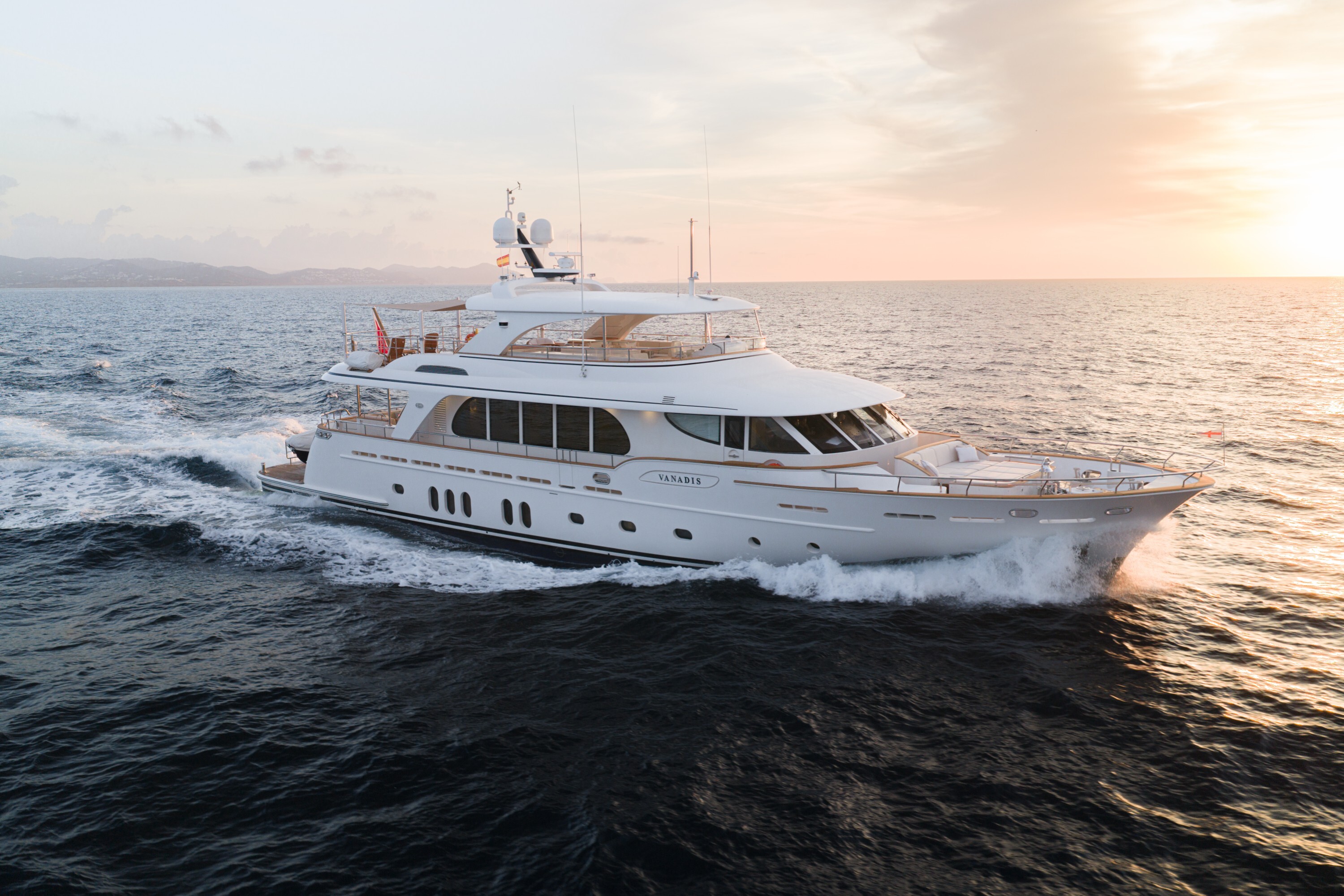 VANADIS motor yacht for Sale by Fraser Yachts, built by CERRI CANTIERI NAVALI