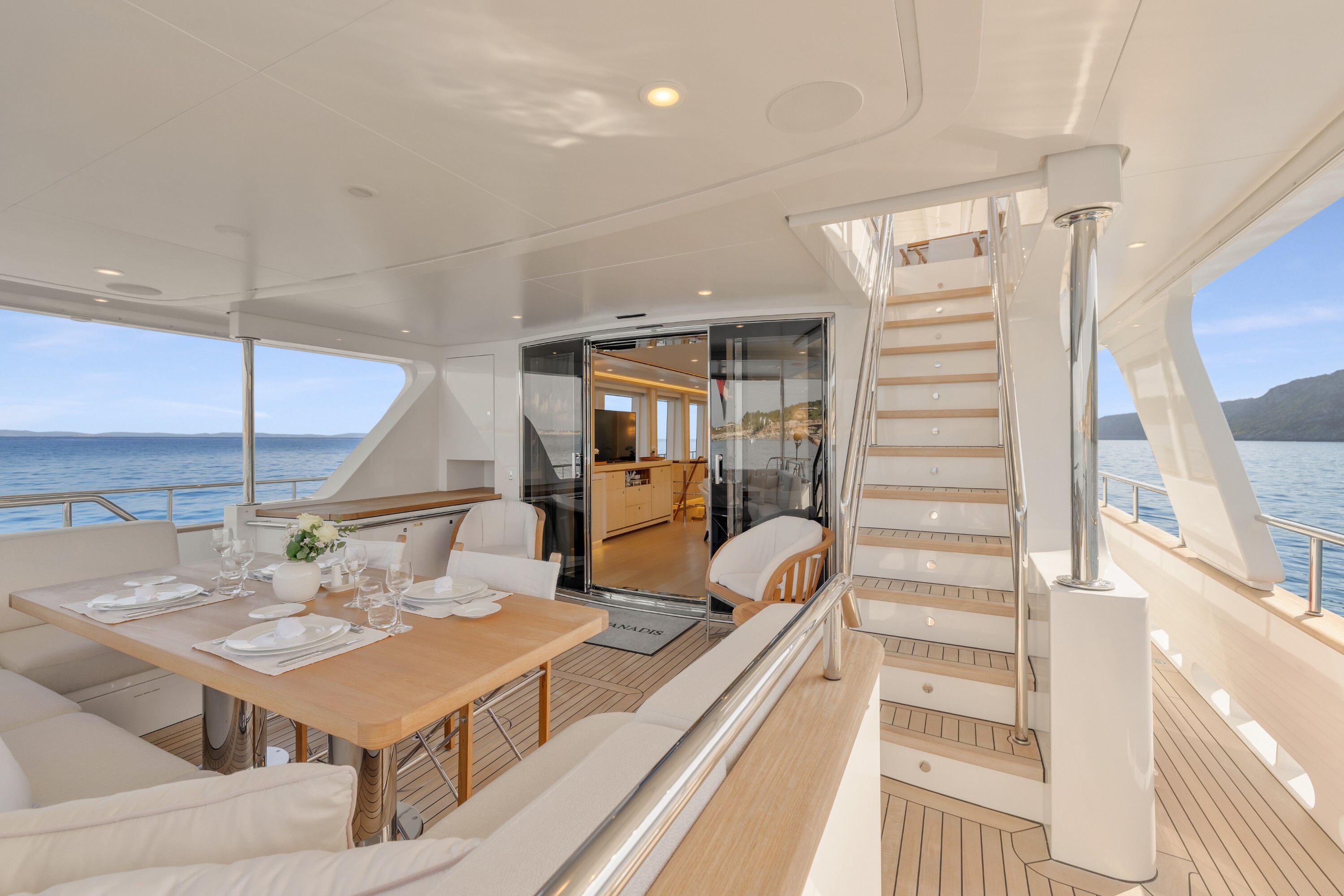 VANADIS motor yacht for Sale by Fraser Yachts, built by CERRI CANTIERI NAVALI