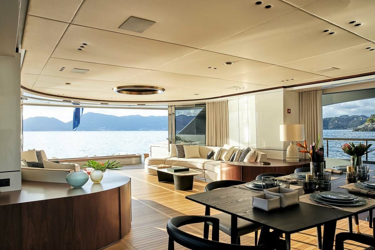 Aboard SEAGREEN a 133ft (40.8m) luxury motor yacht for Sale available with Fraser Yachts, built by BENETTI in 2020