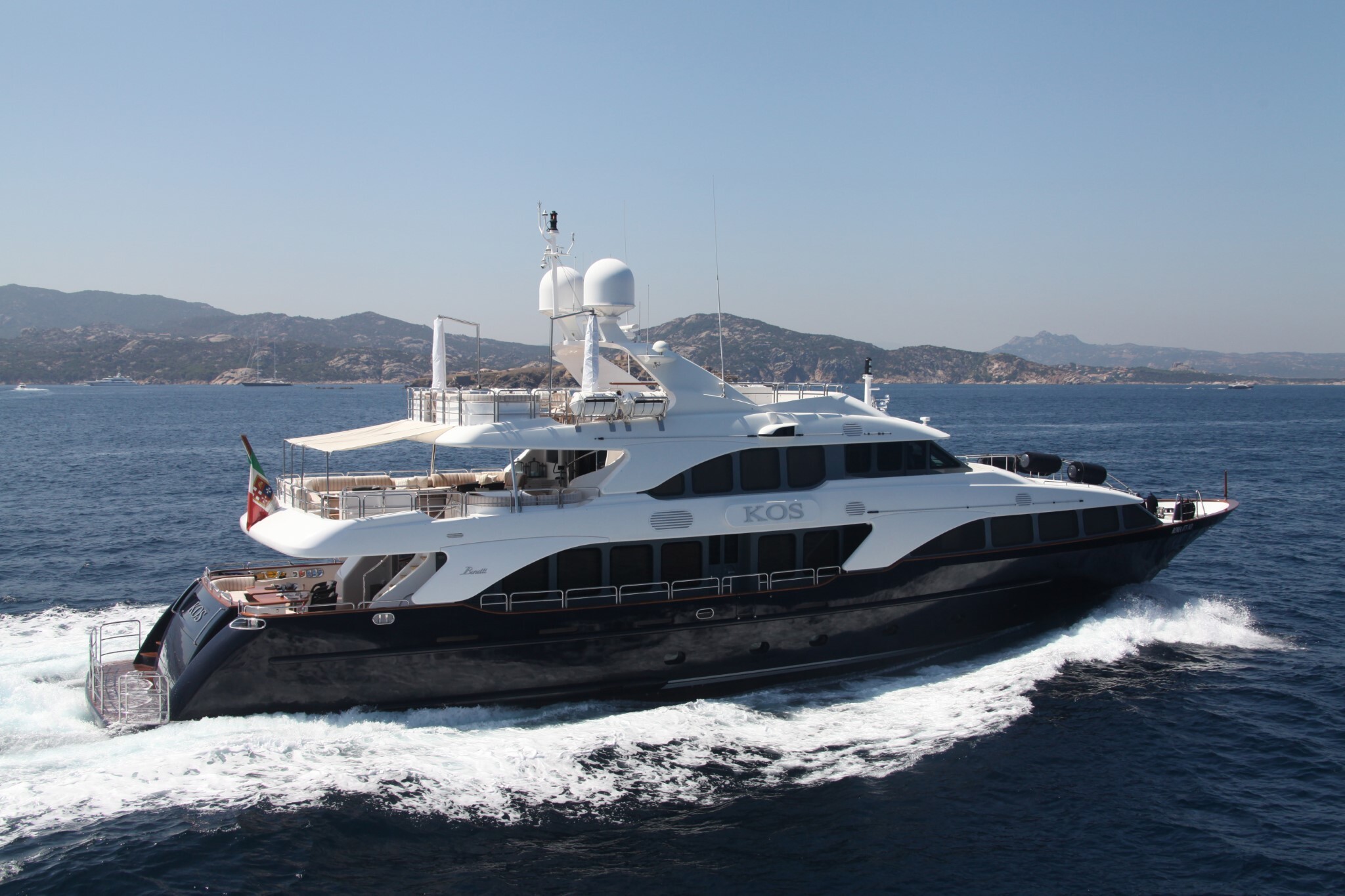 KOS motor yacht for Sale by Fraser Yachts, built by BENETTI