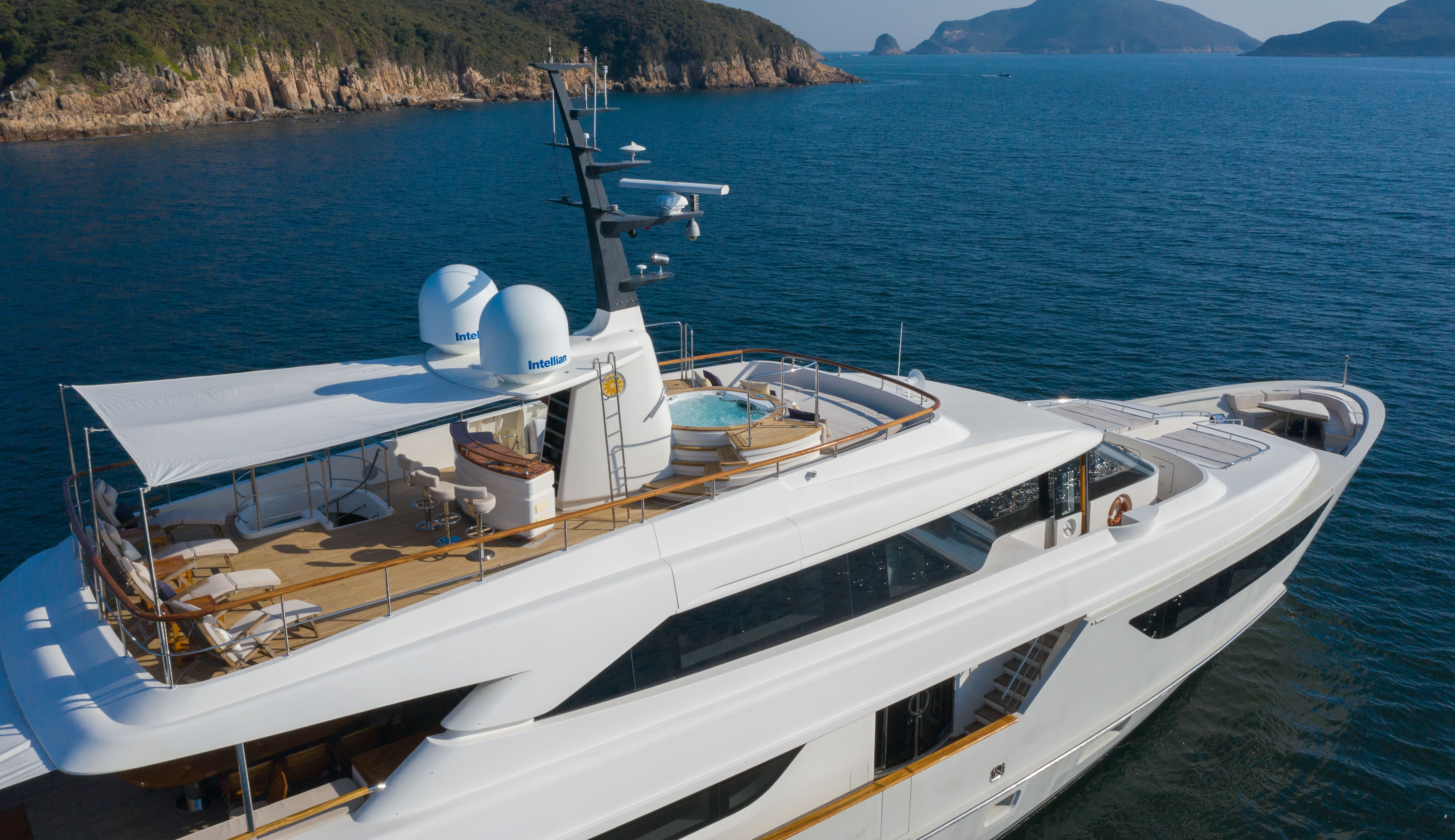 Aboard AL SADEEM a 123ft (37.75m) luxury motor yacht , built by SANLORENZO in 2012