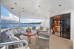 https://media.fraseryachts.com/Yachts/Y165_IM_MC/images/yachtfolio/annabel-ii-aft-deck_139101-QWYYkpVw.jpg?vh=7b8189&w=310