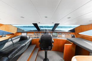 https://media.fraseryachts.com/Yachts/Y165_IM_MC/images/yachtfolio/annabel-ii-bridge-deck_139106-ZDF2eT3K.jpg?vh=632ee9&w=310
