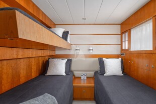 https://media.fraseryachts.com/Yachts/Y165_IM_MC/images/yachtfolio/annabel-ii-twin-with-pullman_139078-EBuPgGmD.jpg?vh=5f4176&w=310