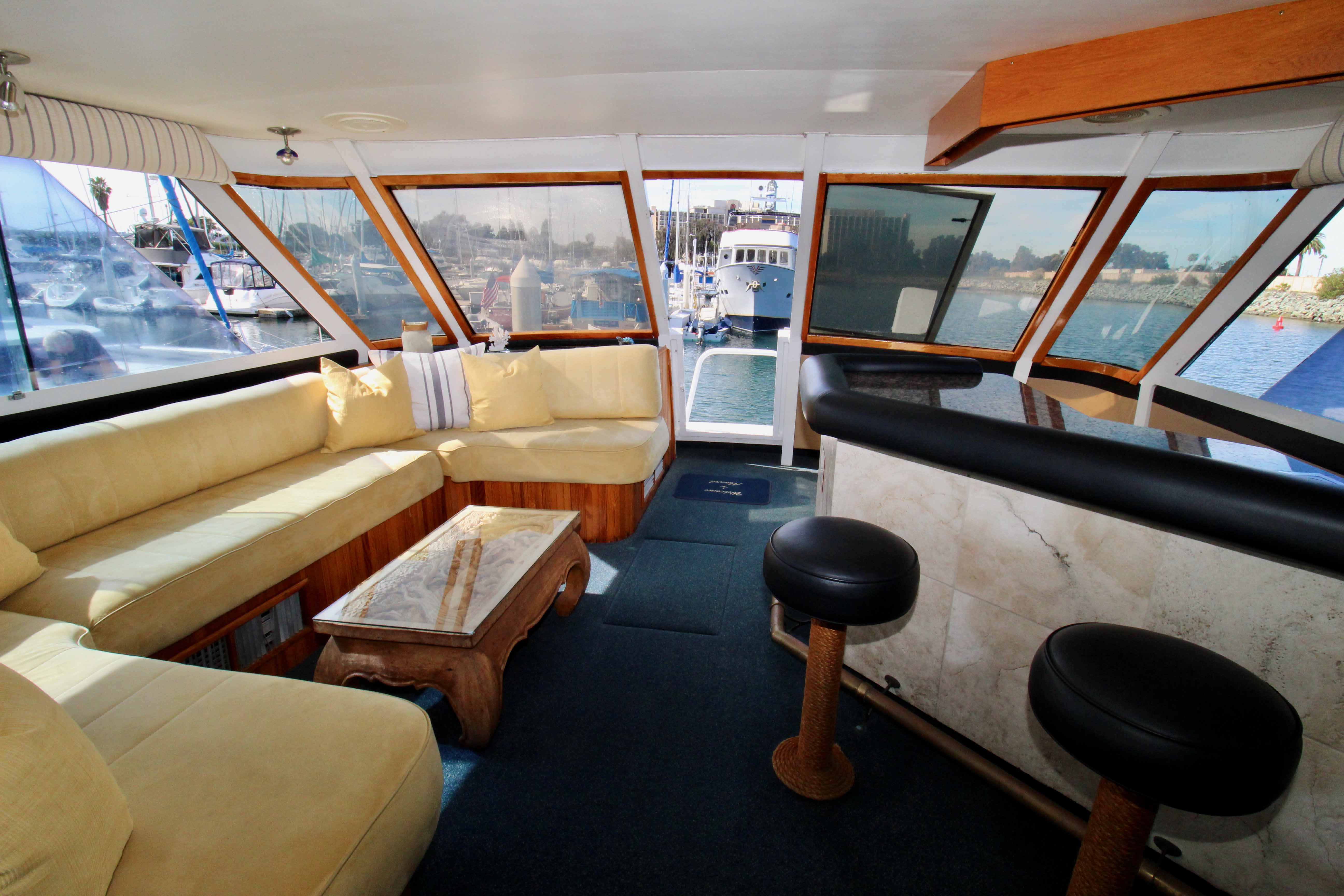 Aboard SUNSET RENDEZVOUS a 80ft (24.38m) luxury motor yacht , built by BROWARD in 1979