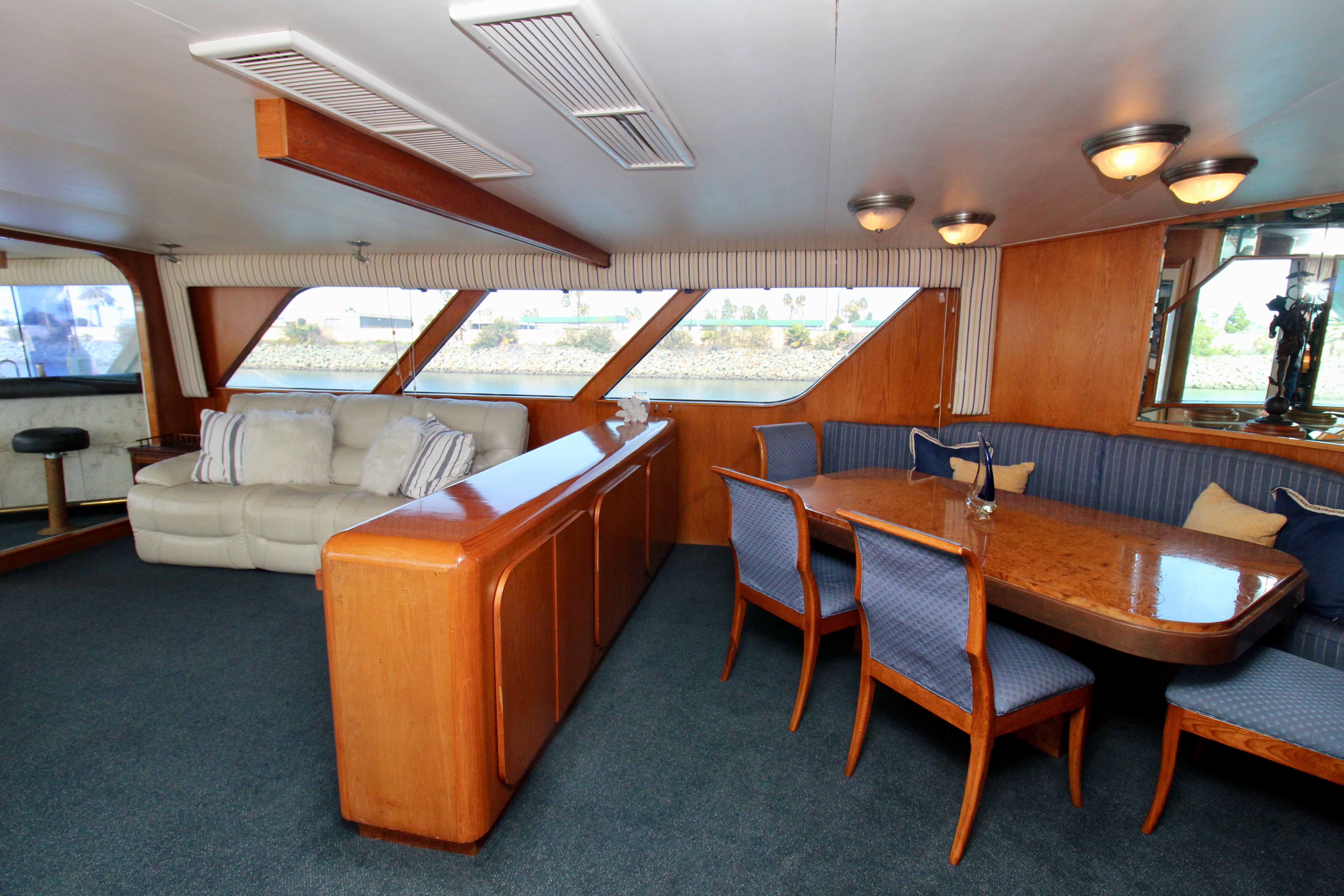 Aboard SUNSET RENDEZVOUS a 80ft (24.38m) luxury motor yacht , built by BROWARD in 1979