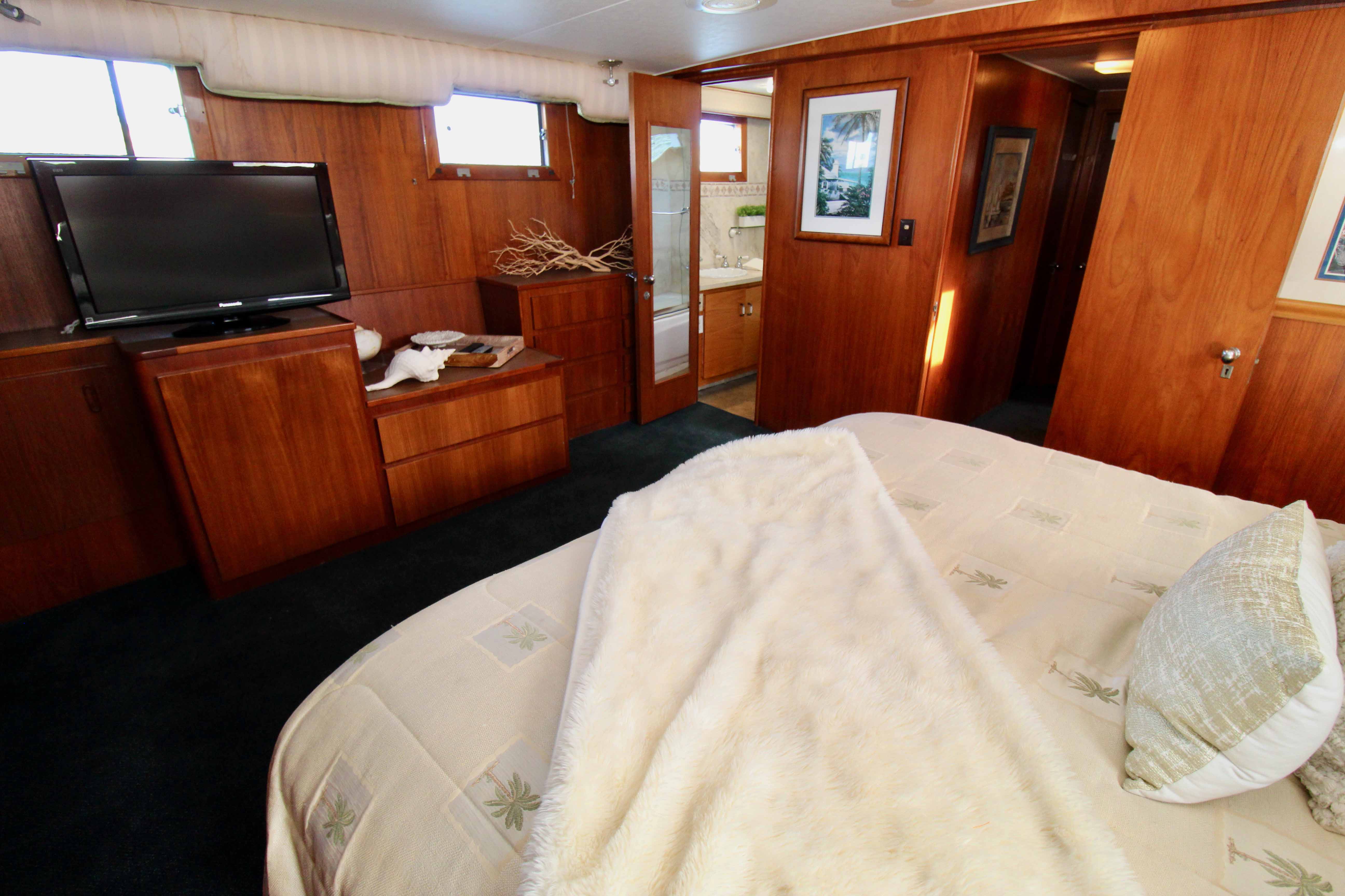 SUNSET RENDEZVOUS Yacht Fraser