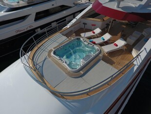 https://media.fraseryachts.com/Yachts/Y1738_MC_MC/images/yachtfolio/joyme-m8vgcrcszygv-jpg_51543-SfJEO9jR.jpg?vh=5d74aa&w=310