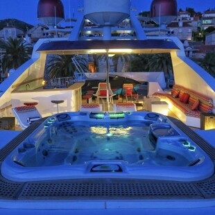 https://media.fraseryachts.com/Yachts/Y1738_MC_MC/images/yachtfolio/joyme-qvoyfjiolx3q_164163-Cu1pNISZ.jpg?vh=d916d0&w=310