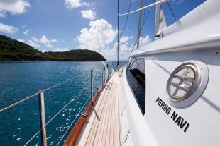 https://media.fraseryachts.com/Yachts/Y1767_MC_MC/images/yachtfolio/39-40-port-side_56291-d5Q1PAR7.jpg?vh=661491&w=310