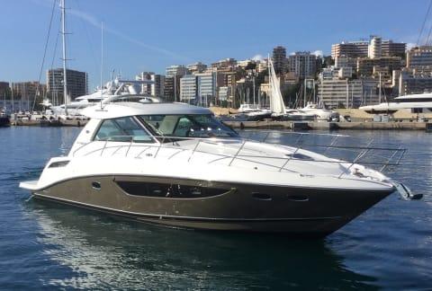 Aboard FANNY a 45ft (13.84m) luxury motor yacht , built by SEA RAY in 2014