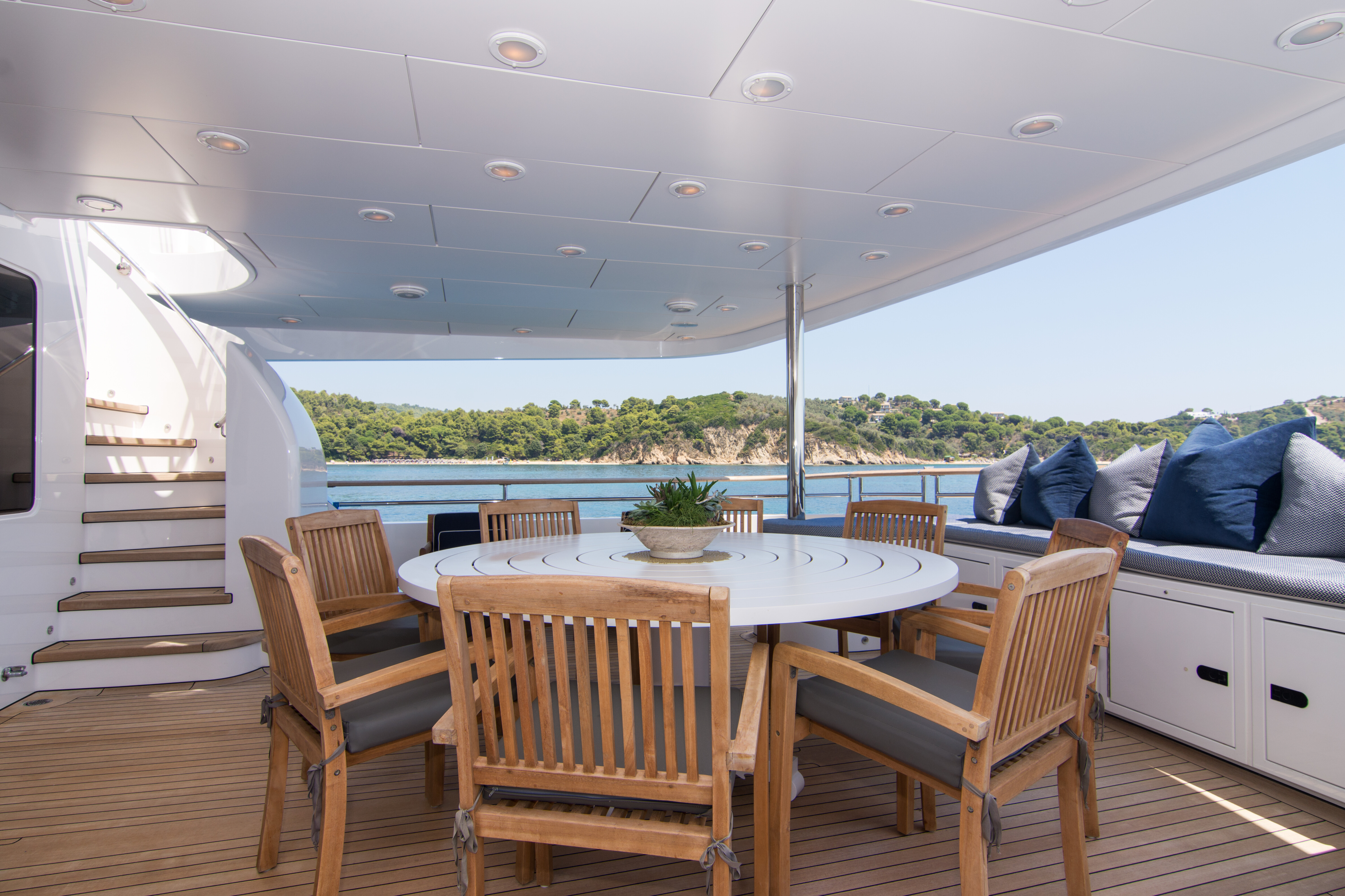 Aboard 4*PUPPIES a 130ft (39.62m) luxury motor yacht for Sale available with Fraser Yachts, built by PALMER JOHNSON in 2003