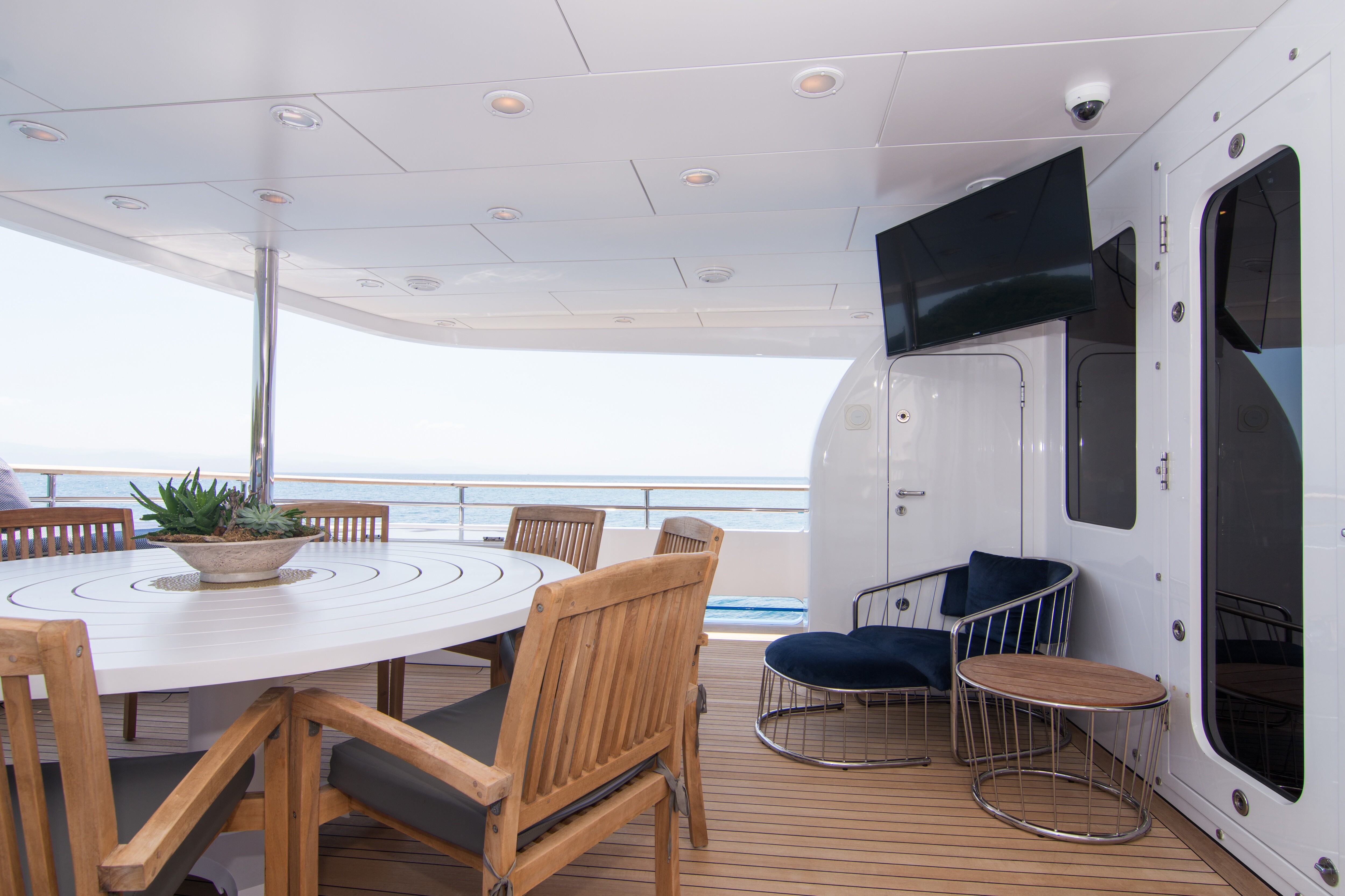 Aboard 4*PUPPIES a 130ft (39.62m) luxury motor yacht for Sale available with Fraser Yachts, built by PALMER JOHNSON in 2003