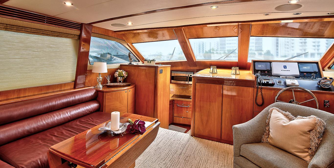 Aboard OZARK STAR a 52ft (15.85m) luxury motor yacht , built by MIDNIGHT LACE in 2007