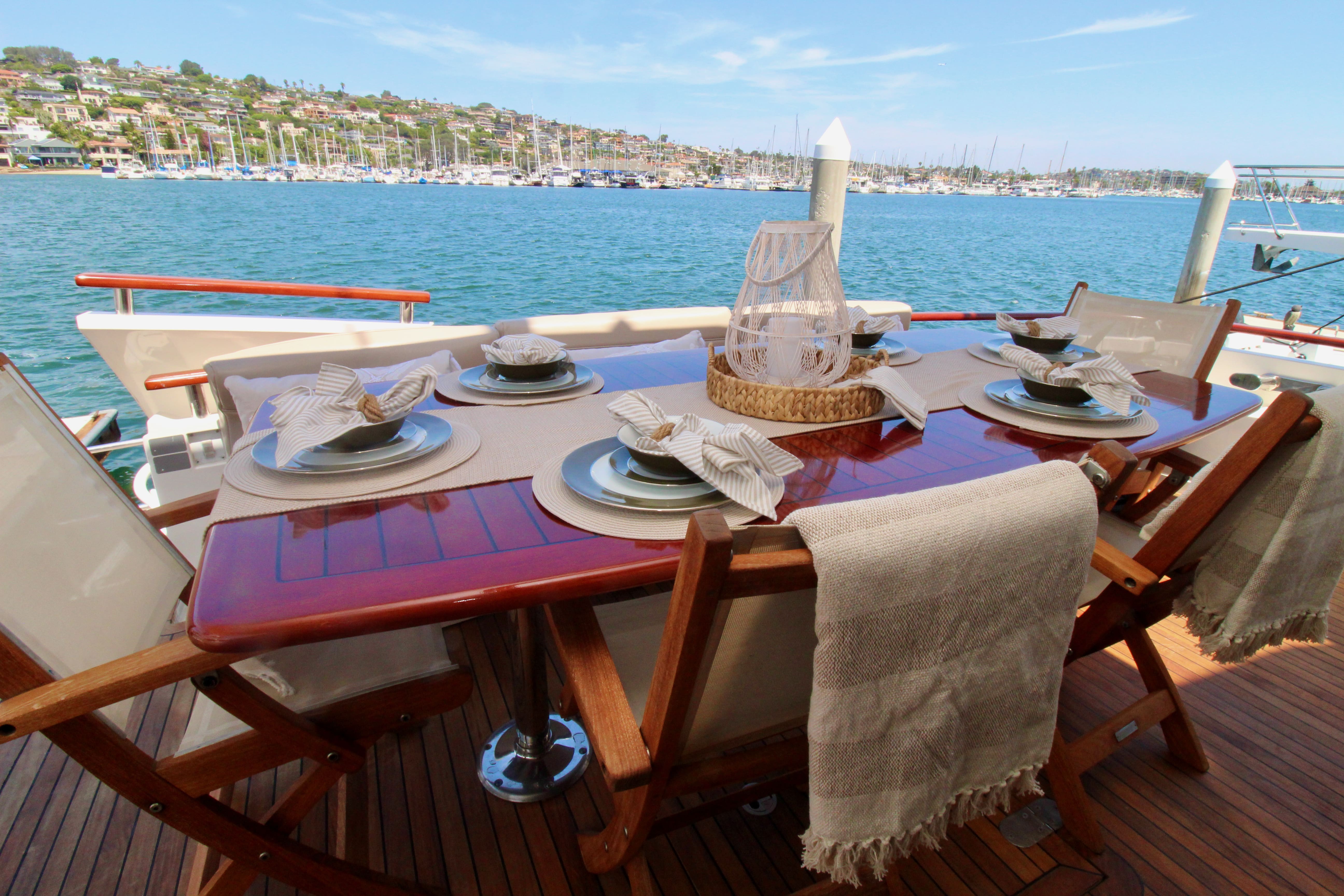 Aboard MAHARANI a 74ft (22.68m) luxury motor yacht , built by FAIRLINE YACHTS in 2007