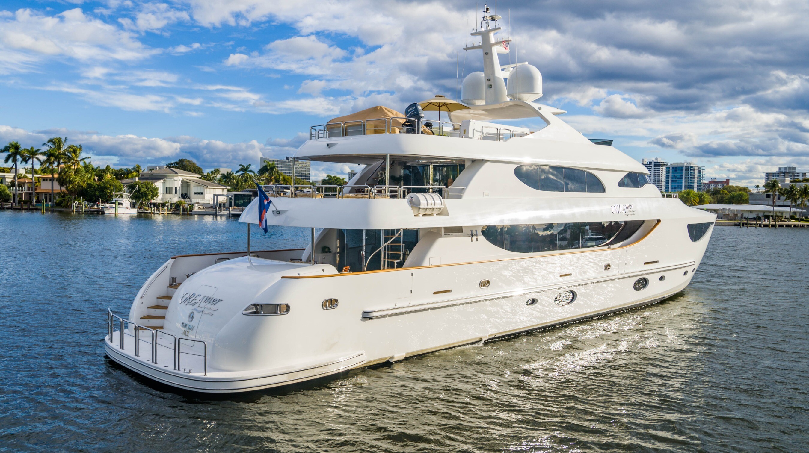 DREAMER Yacht Fraser
