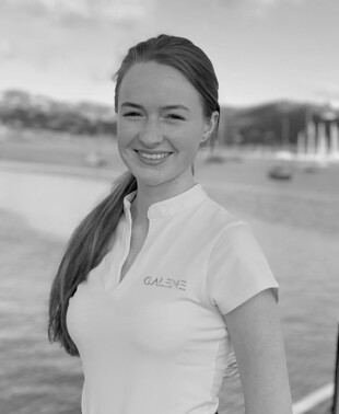 https://media.fraseryachts.com/Yachts/Y1969_KrB_MC/images/yachtfolio/crew/199062-QD5gQ60a.jpg?vh=aa33ed&w=310