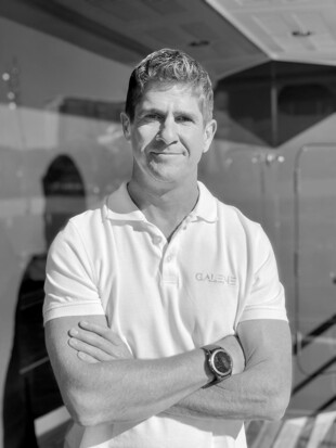 https://media.fraseryachts.com/Yachts/Y1969_KrB_MC/images/yachtfolio/crew/199088-vIldRAIB.jpg?vh=72fca2&w=310