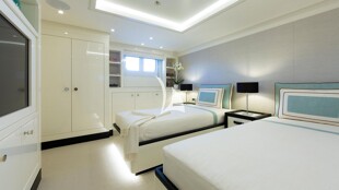 https://media.fraseryachts.com/Yachts/Y1969_KrB_MC/images/yachtfolio/galene-lower-starboard-twin-cabin_190278-clPiVf9L.jpg?vh=87e356&w=310