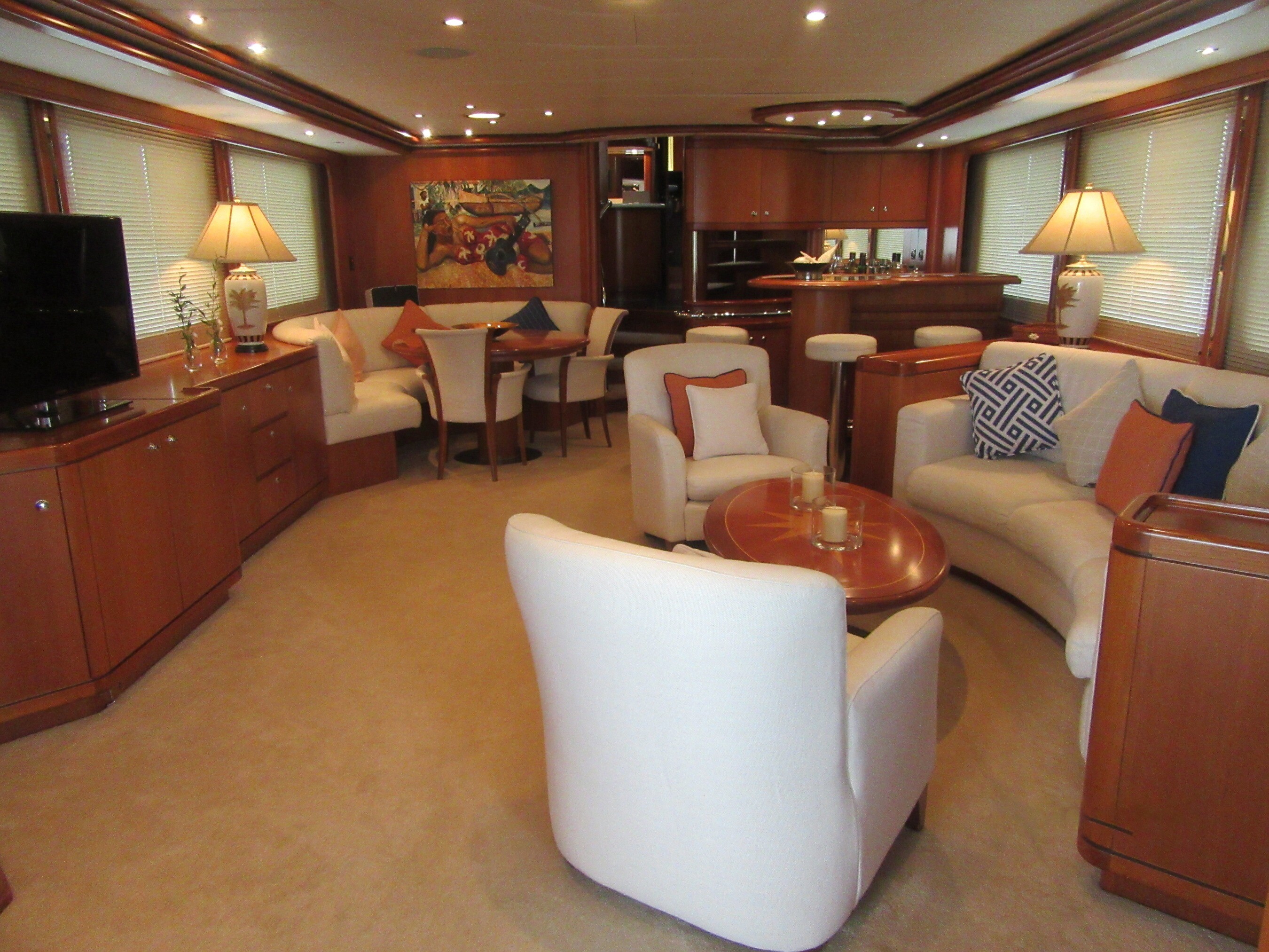 Aboard BLUE PEARL a 84ft (25.6m) luxury motor yacht for Sale available with Fraser Yachts, built by KUIPERS WOUDSEND in 2000