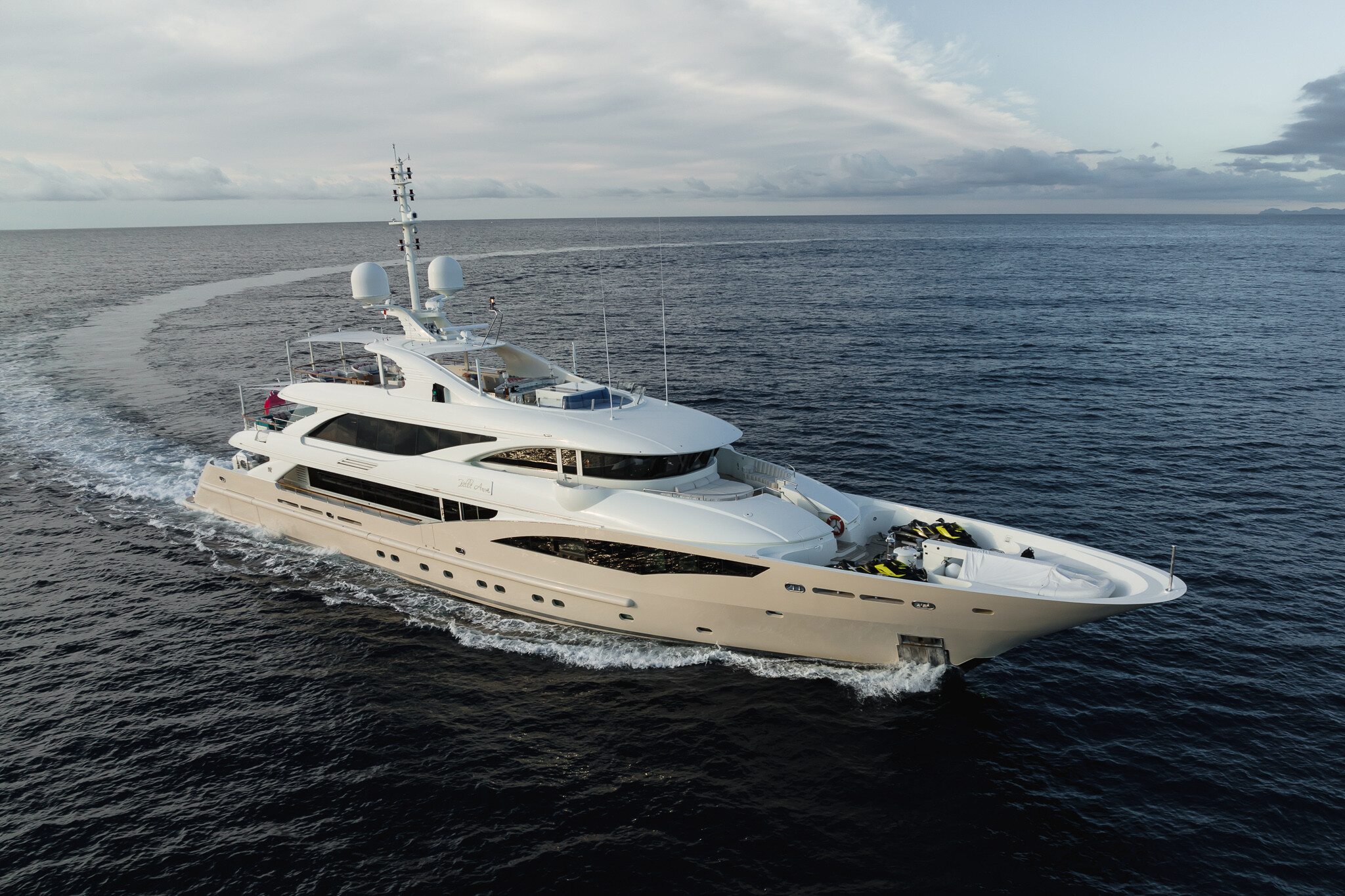 BELLE ANNA_01_MAIN RUNNING_DJI_0152_LR-Rc1eI346.jpg