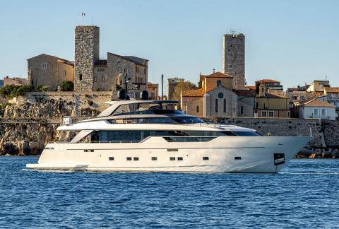 Aboard AMWAJ a 102ft (31.08m) luxury motor yacht , built by SANLORENZO in 2020