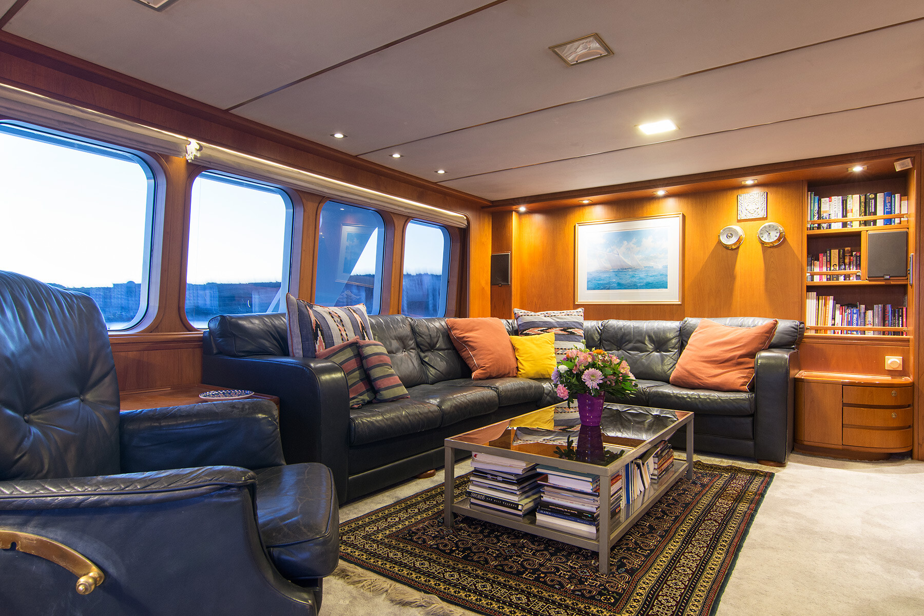 Aboard PANTA RHEI a 85ft (25.91m) luxury motor yacht , built by MOONEN SHIPYARD in 1991