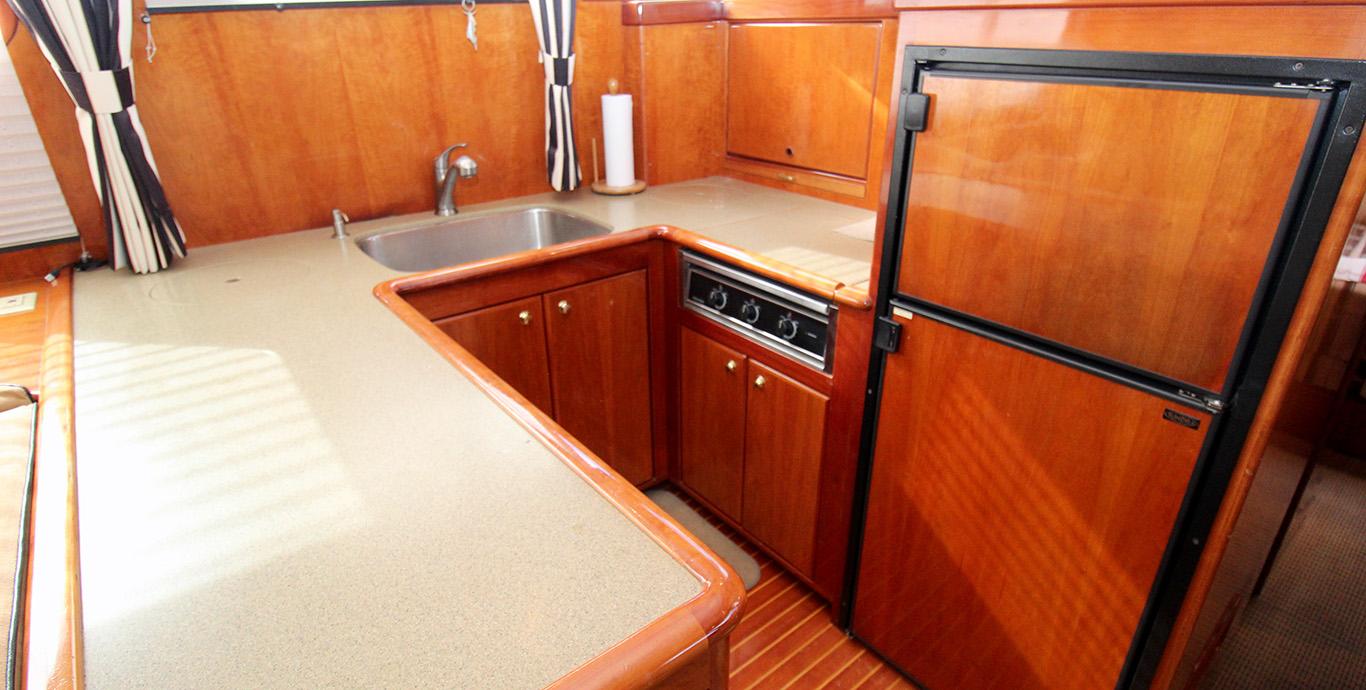 Aboard DREAM CATCHER a 43ft (13.11m) luxury motor yacht , built by MIKELSON in 2003