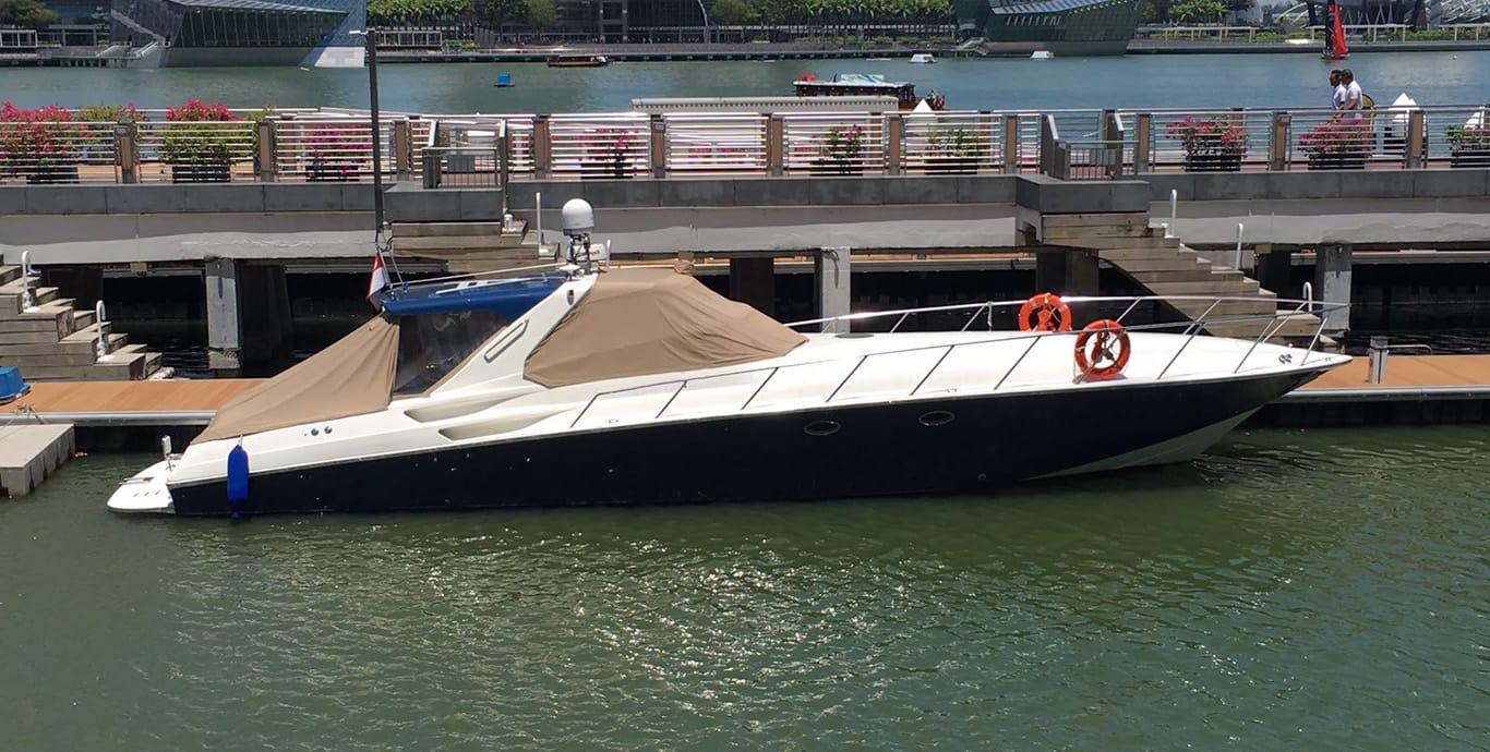 Aboard ACRONIS a 48ft (14.63m) luxury motor yacht , built by FOUNTAIN in 2007