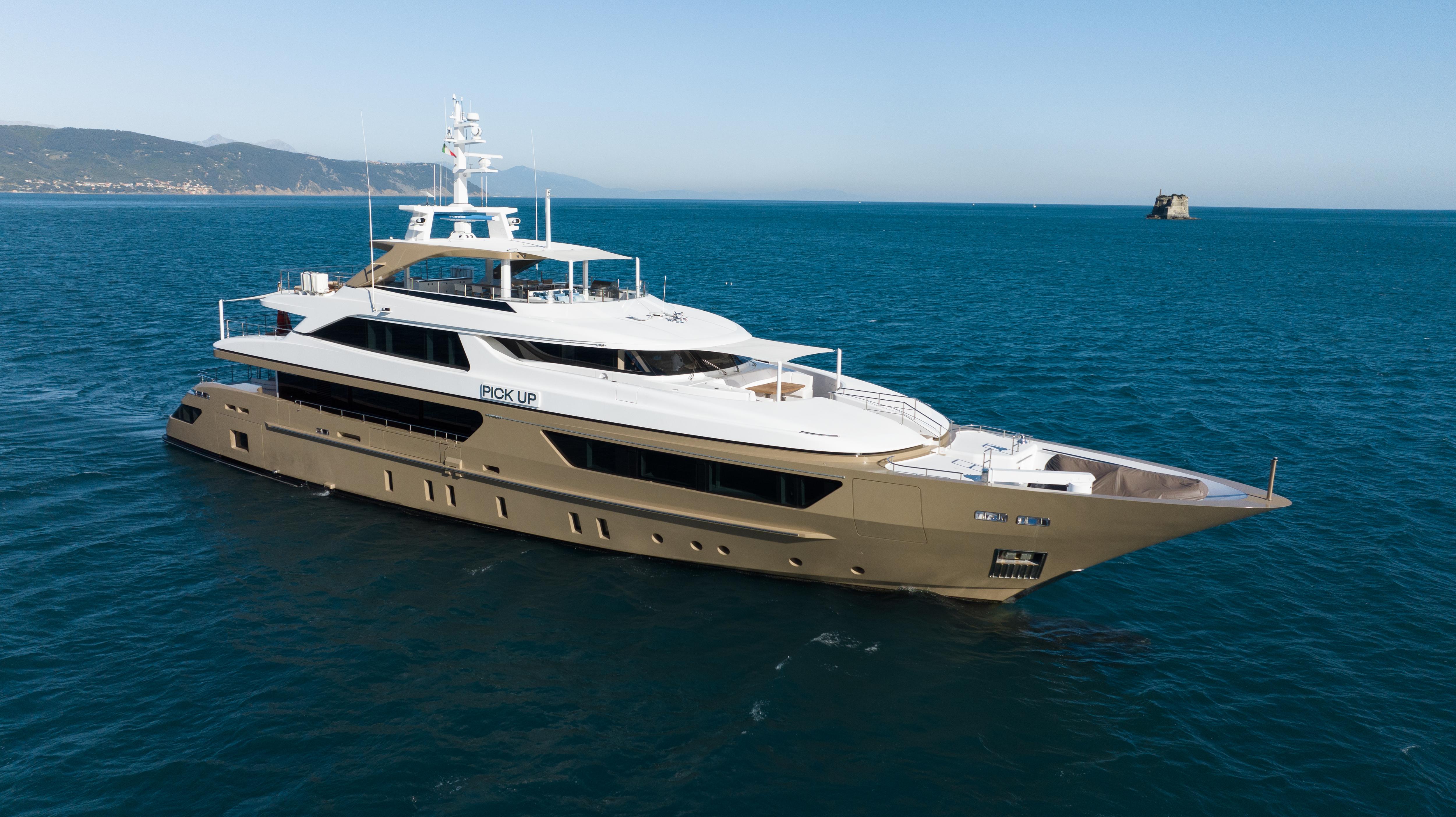 PICK UP motor yacht for Sale by Fraser Yachts, built by SANLORENZO
