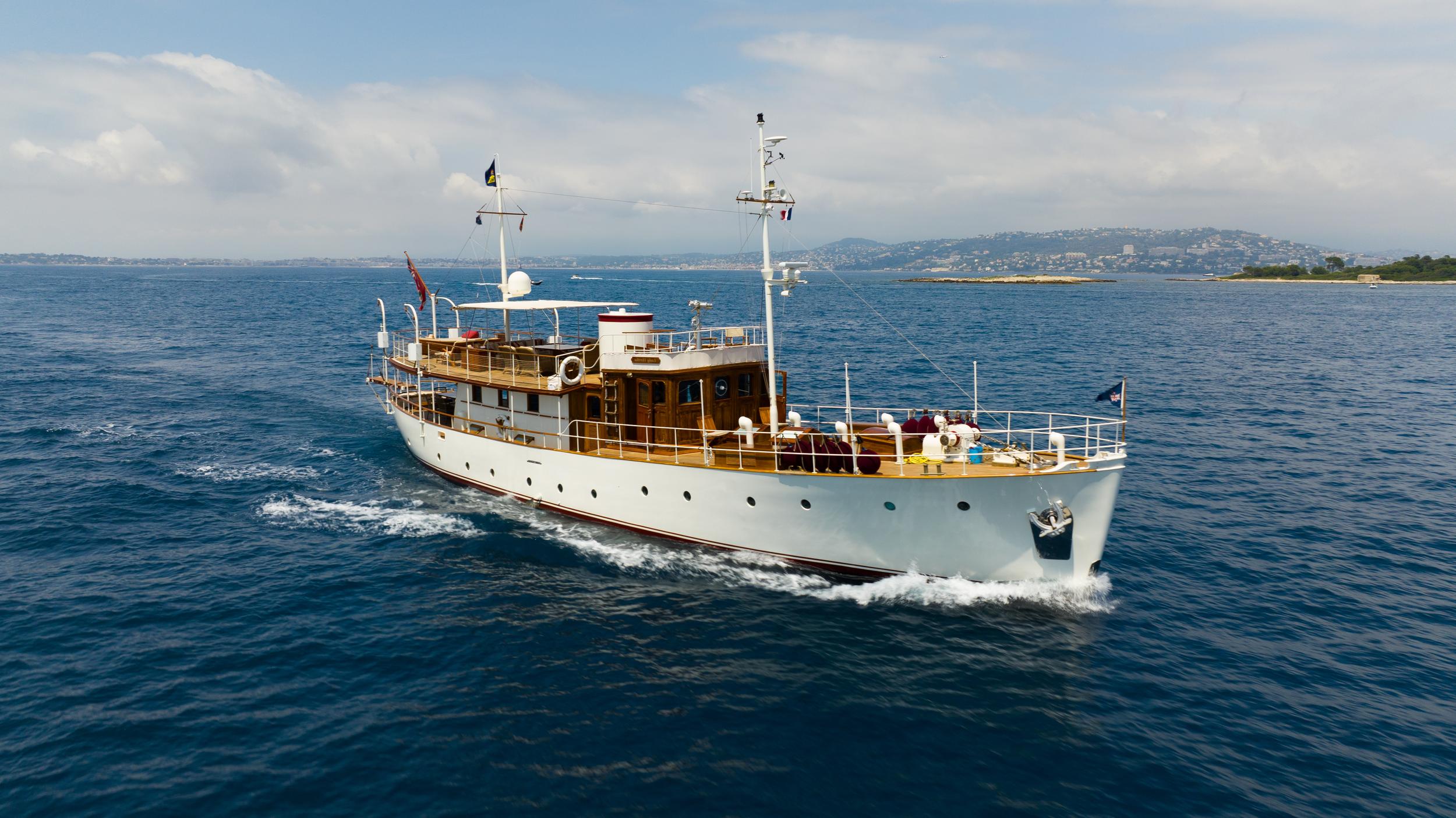 LADY HERTHA Yacht for Sale | Fraser