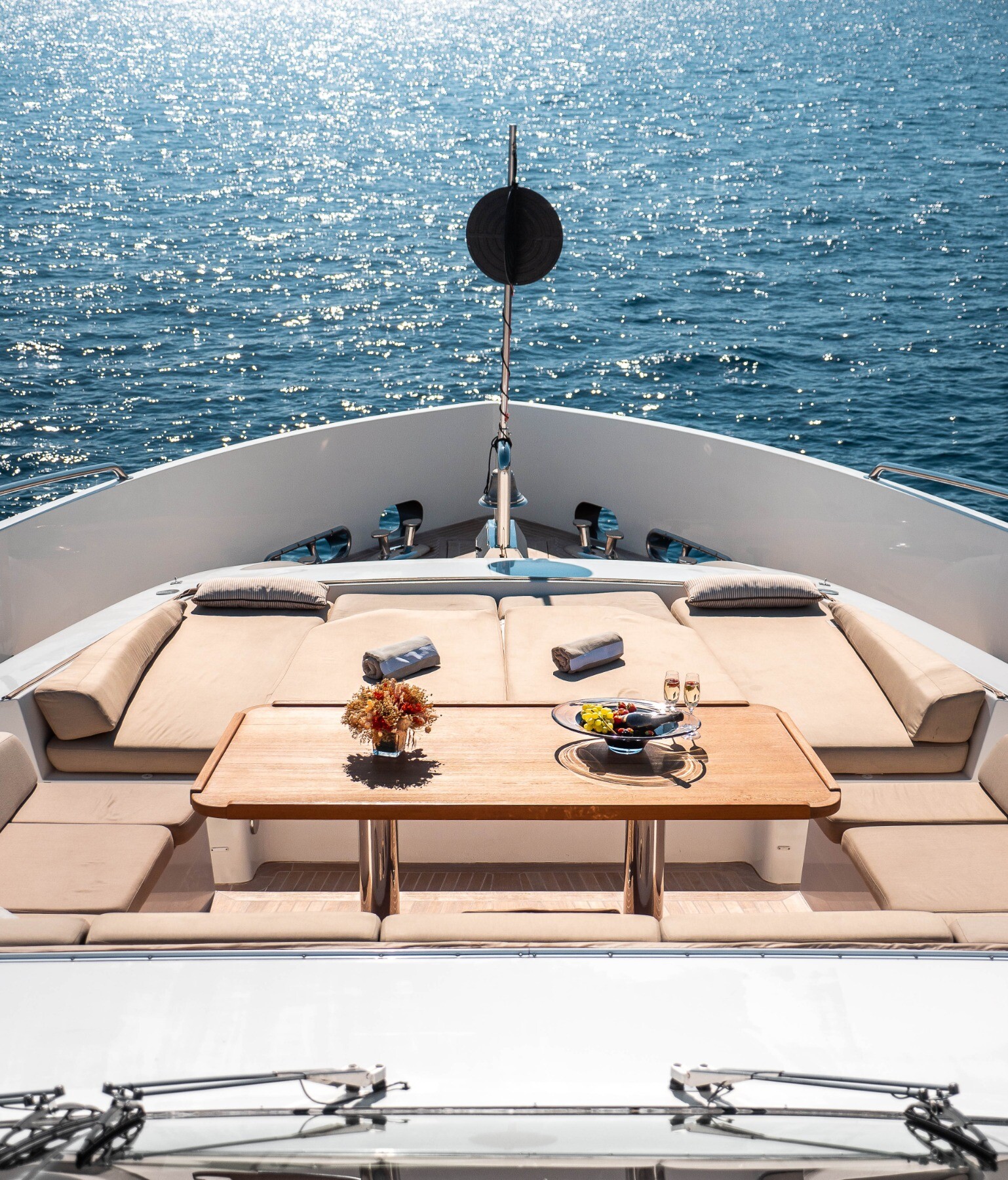 Aboard QUANTUM H a 131ft (40m) luxury motor yacht , built by TAMSEN YACHTS in 2008