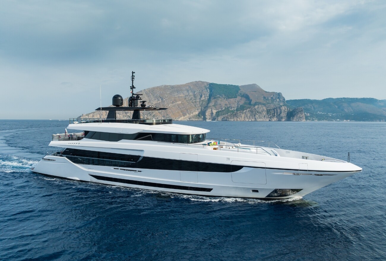 Aboard HALARA a 141ft (42.98m) luxury motor yacht for Sale & Charter available with Fraser Yachts, built by OVERMARINE in 2021